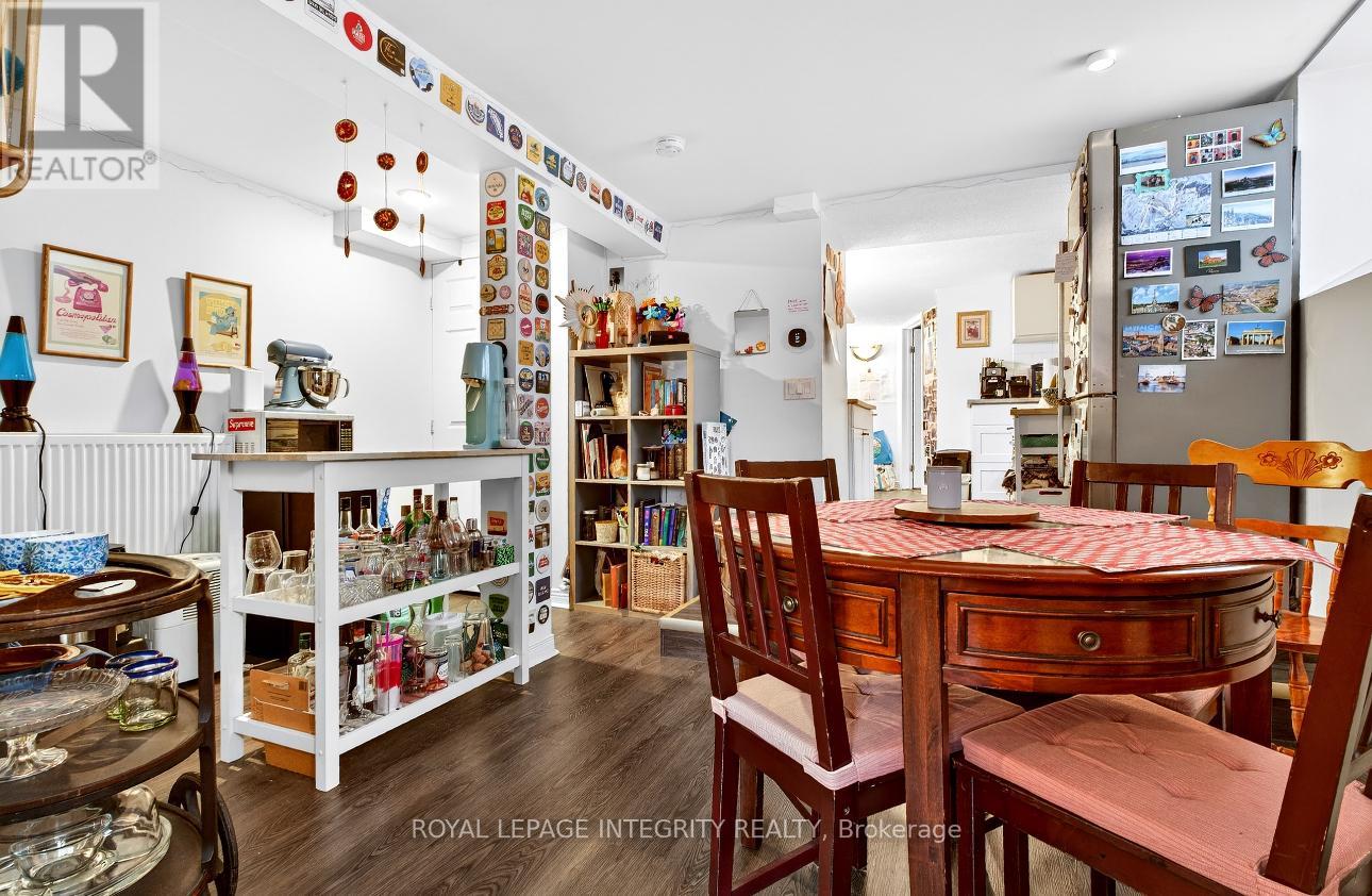 73 RENFREW AVENUE - 22