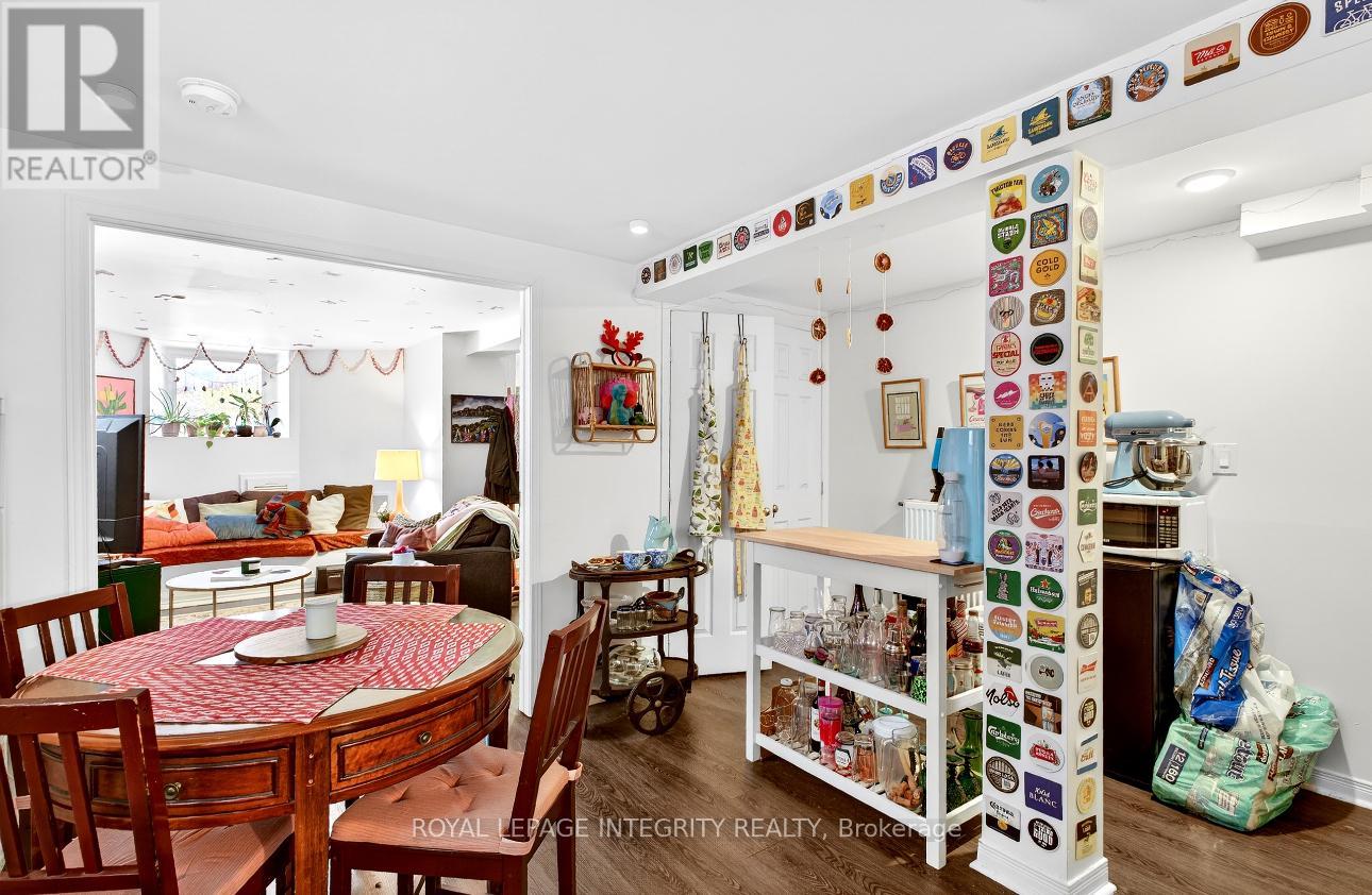 73 RENFREW AVENUE - 23