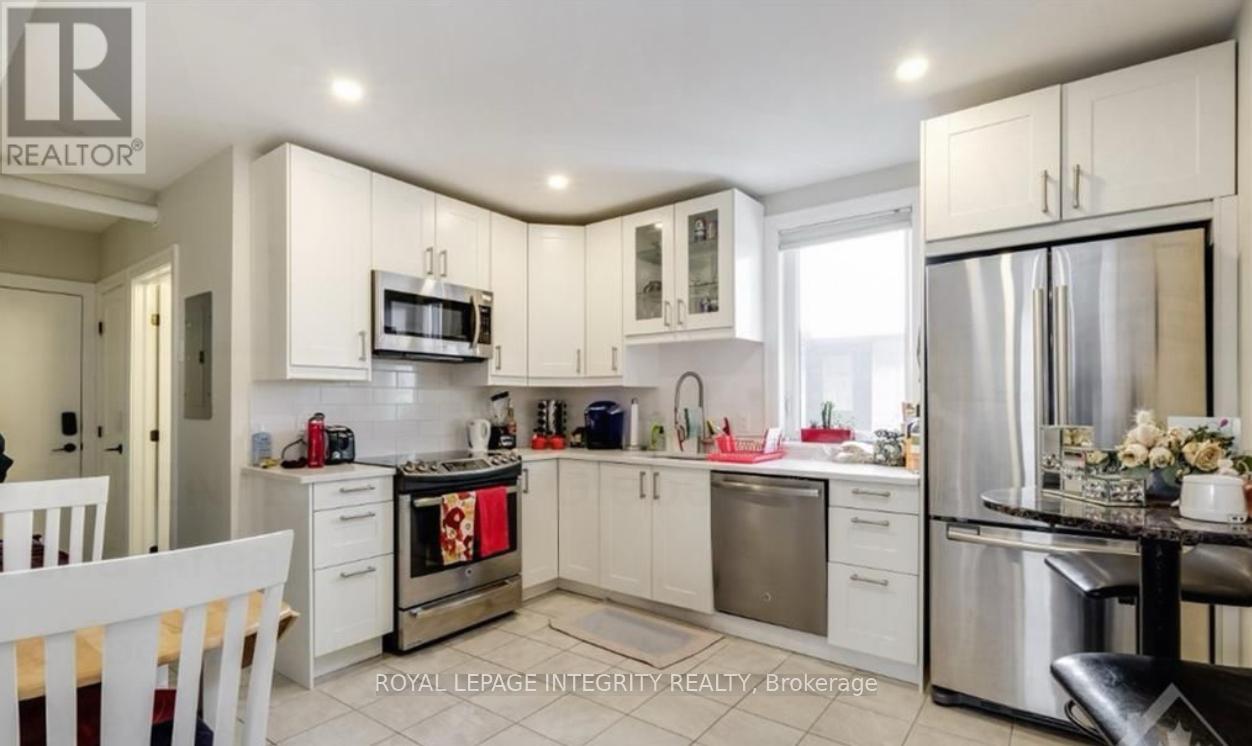 73 RENFREW AVENUE - 29