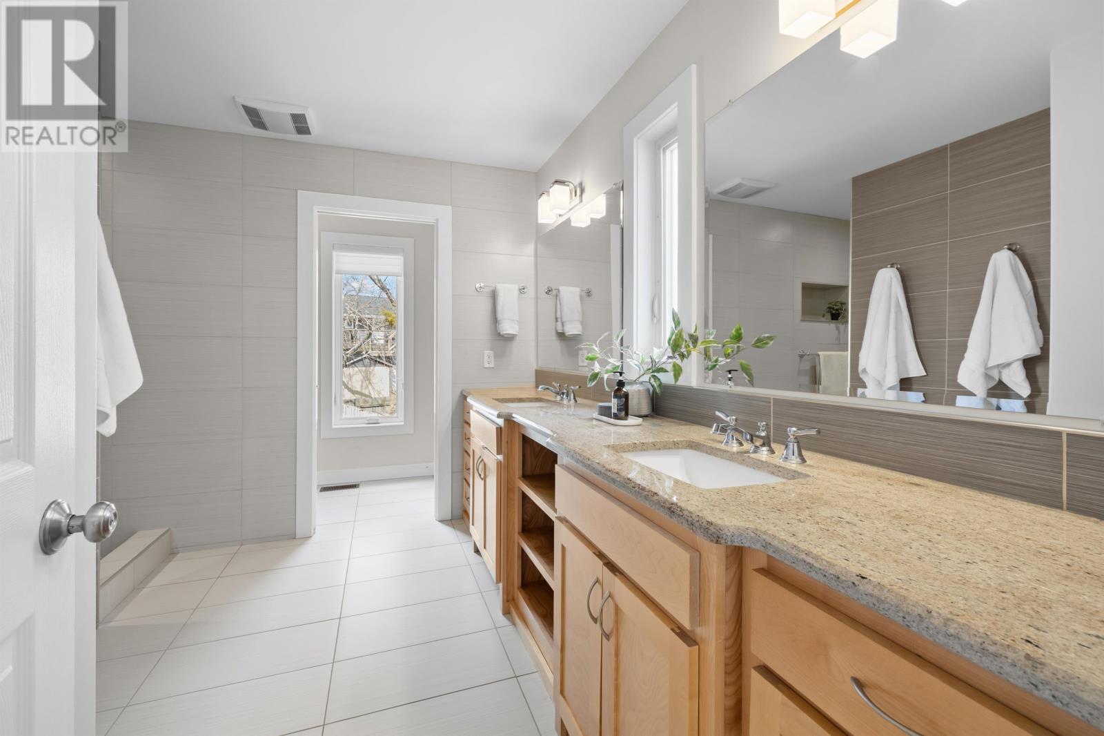 47 Admiral Street - 24