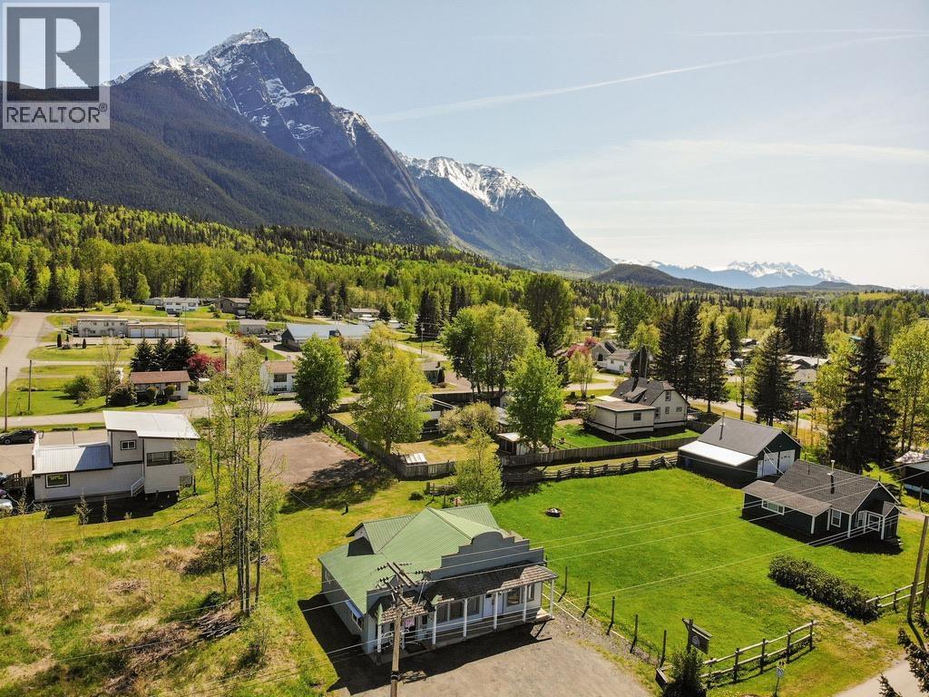 4358 11TH Avenue, New Hazelton