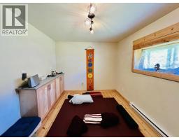 4358 11th Avenue, New Hazelton, BC V0J2J0 Photo 8