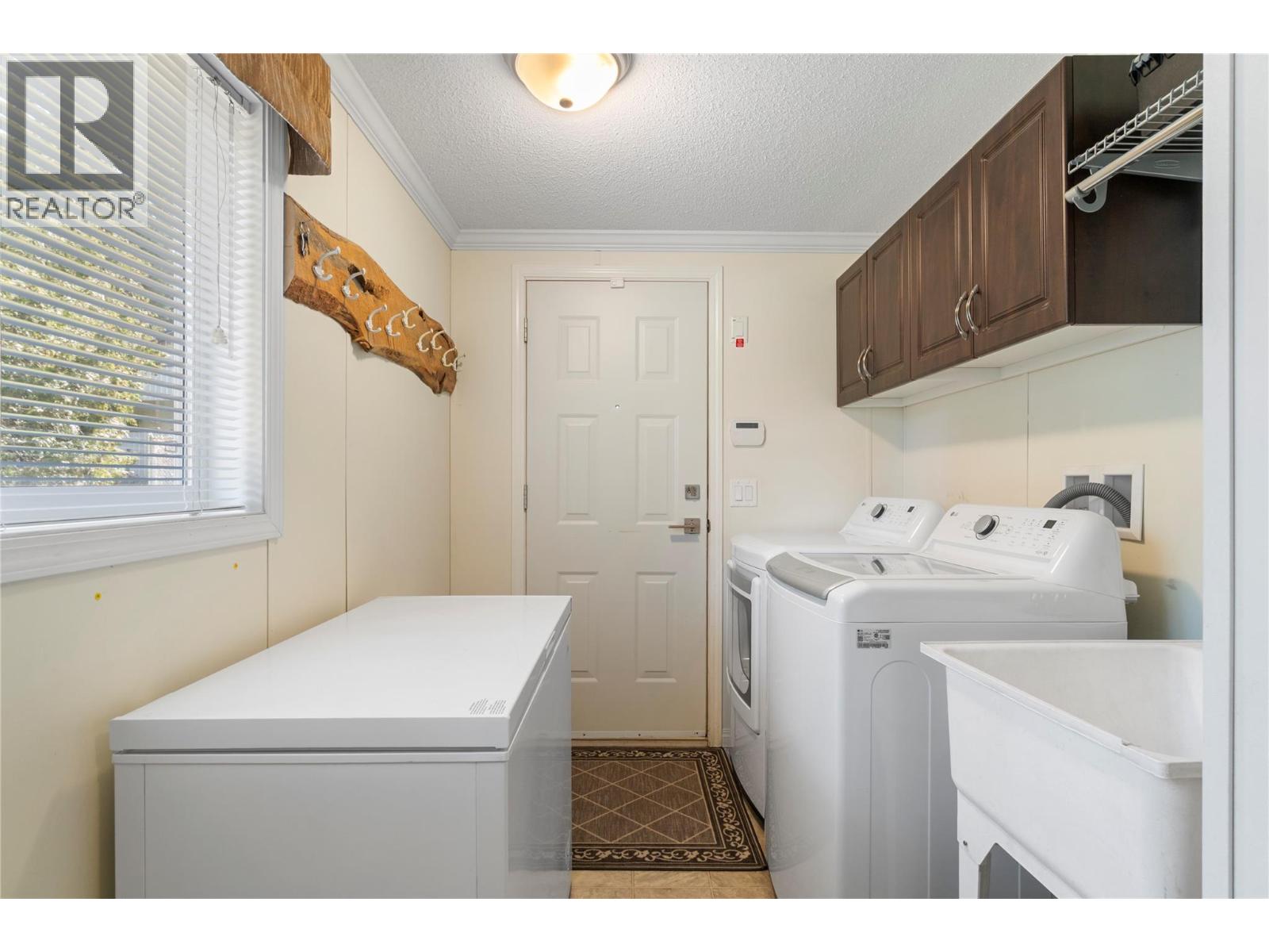 1284 NOTCH HILL ROAD - 26