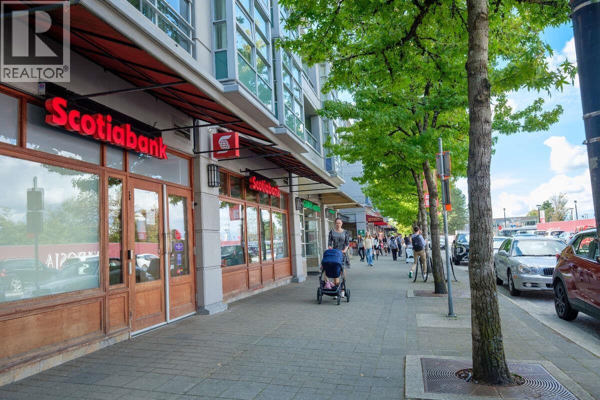 403 9232 UNIVERSITY CRESCENT, Burnaby