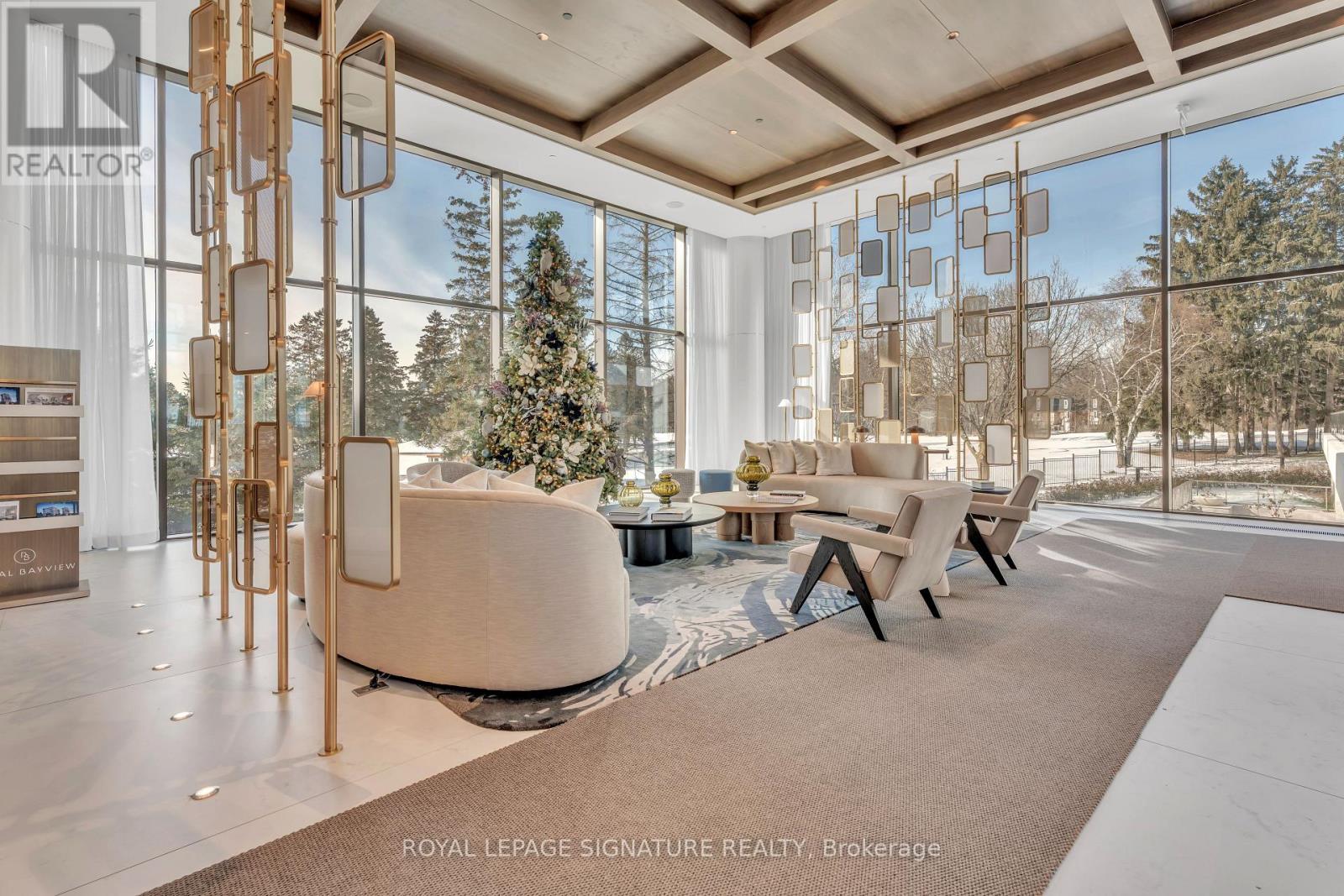 617 - 399 ROYAL ORCHARD BOULEVARD