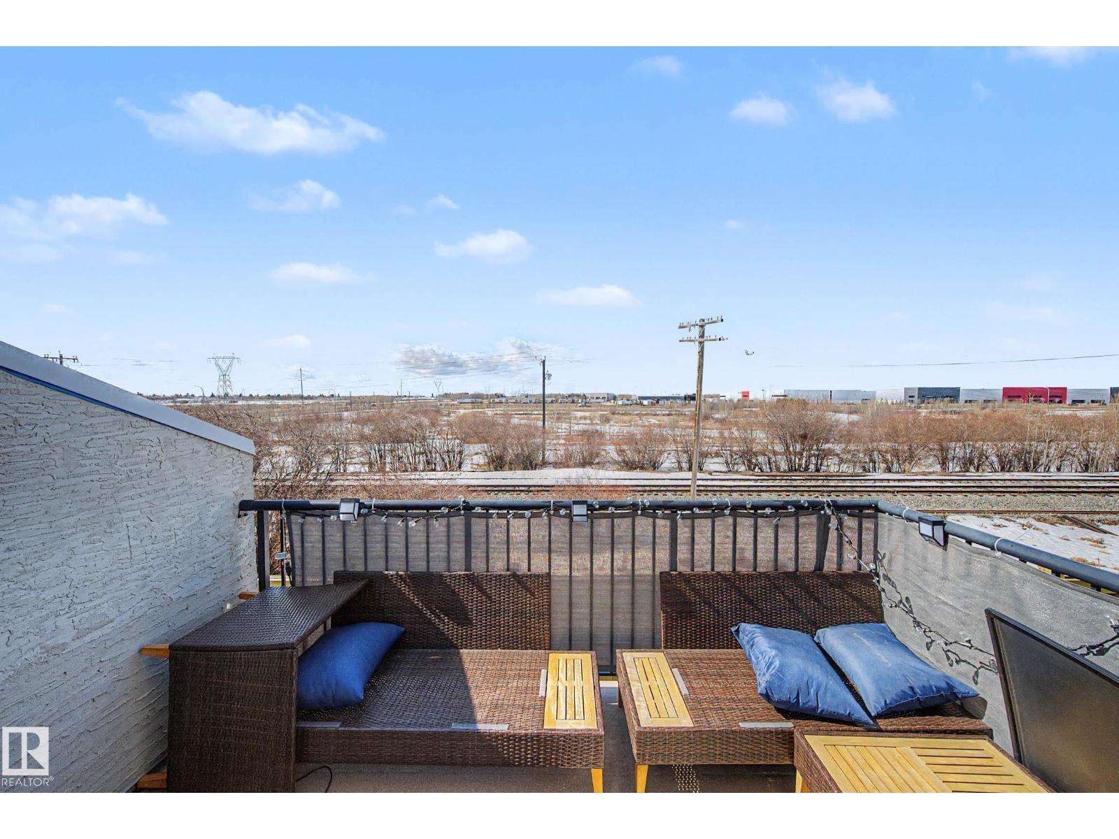#92 13825 155 AV NW - 19