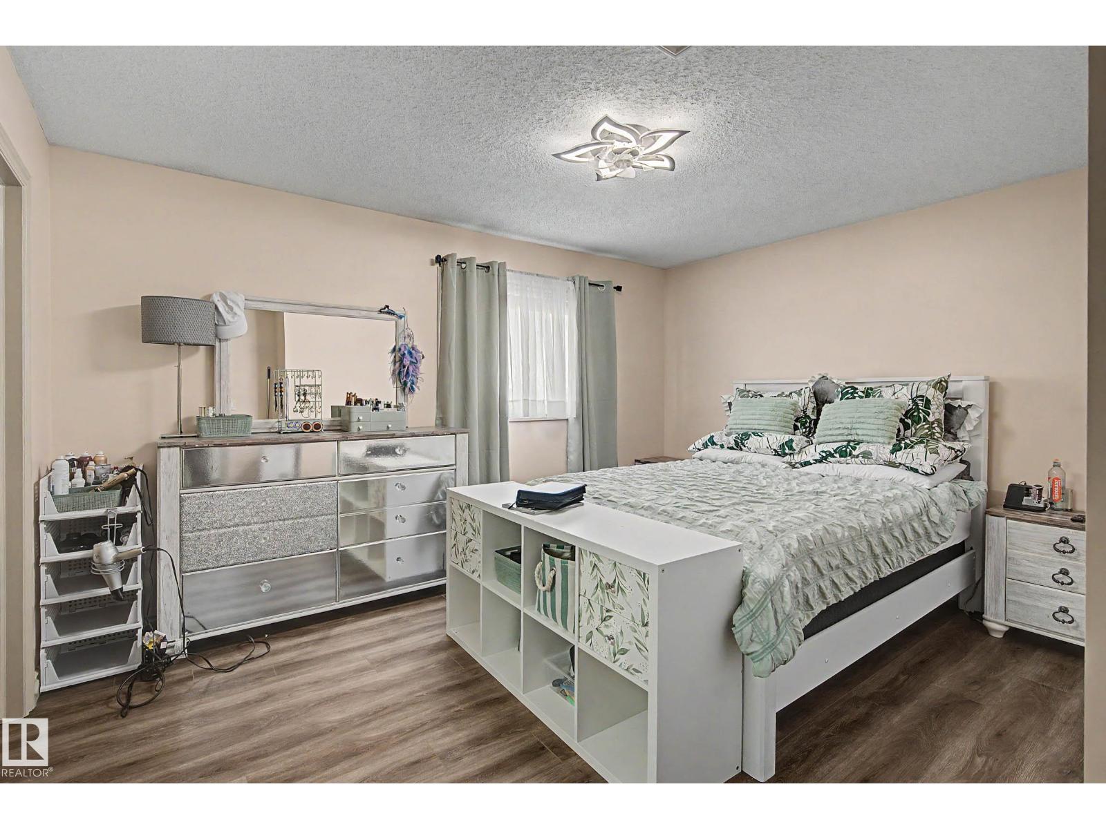 #92 13825 155 AV NW - 11