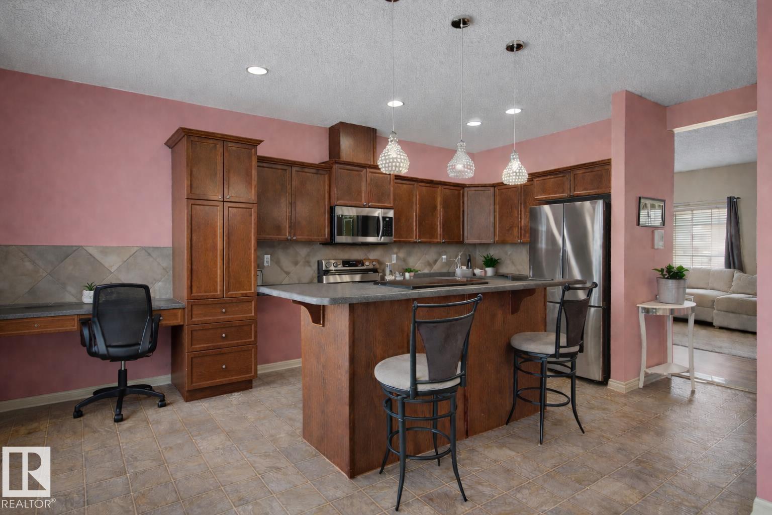 #92 13825 155 AV NW - 5