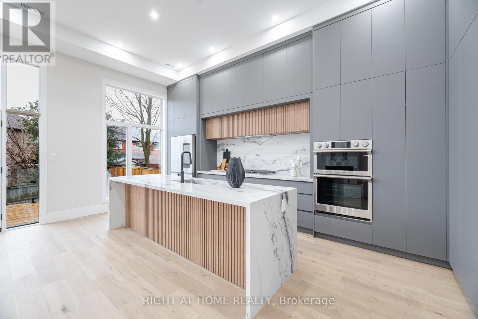 1950 ROSEBANK ROAD - 9
