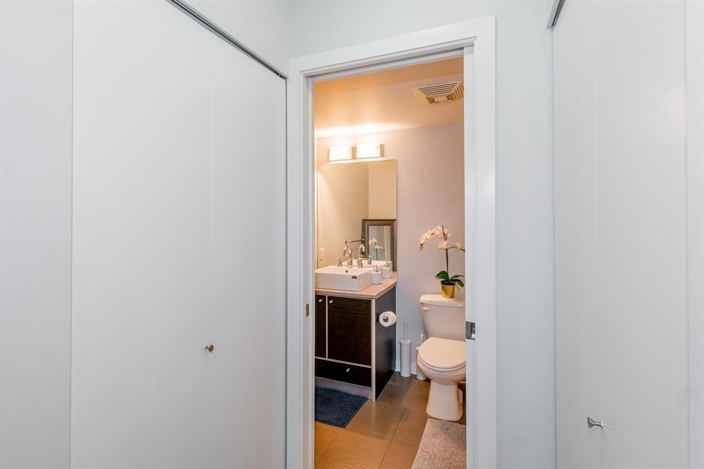 809 9981 WHALLEY BOULEVARD, Surrey