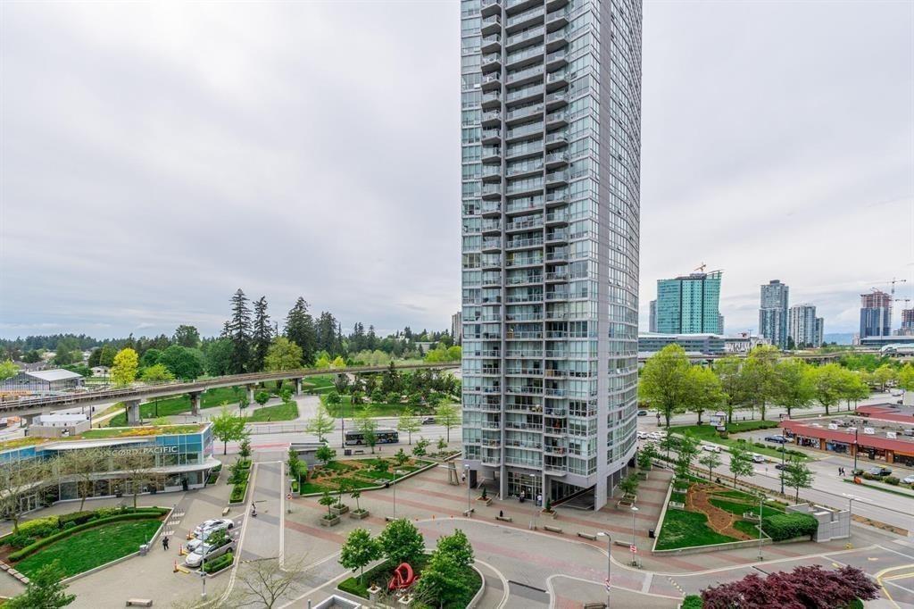 809 9981 WHALLEY BOULEVARD, Surrey