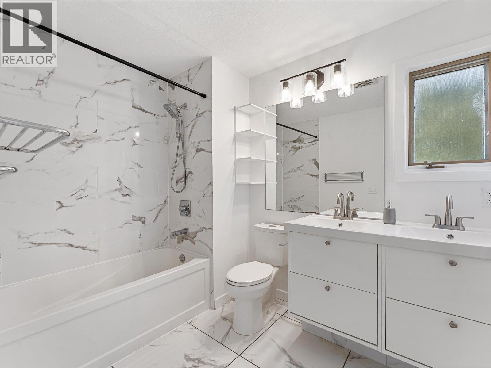 1428 Green Bay Road, West Kelowna