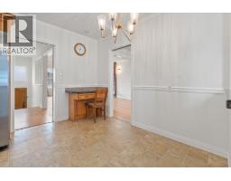 1743 Taralawn Court, Burnaby, BC V5B3H4 Photo 13