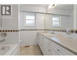 1743 Taralawn Court, Burnaby, BC V5B3H4 Photo 24