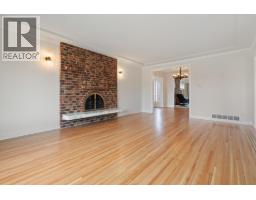1743 Taralawn Court, Burnaby, BC V5B3H4 Photo 7