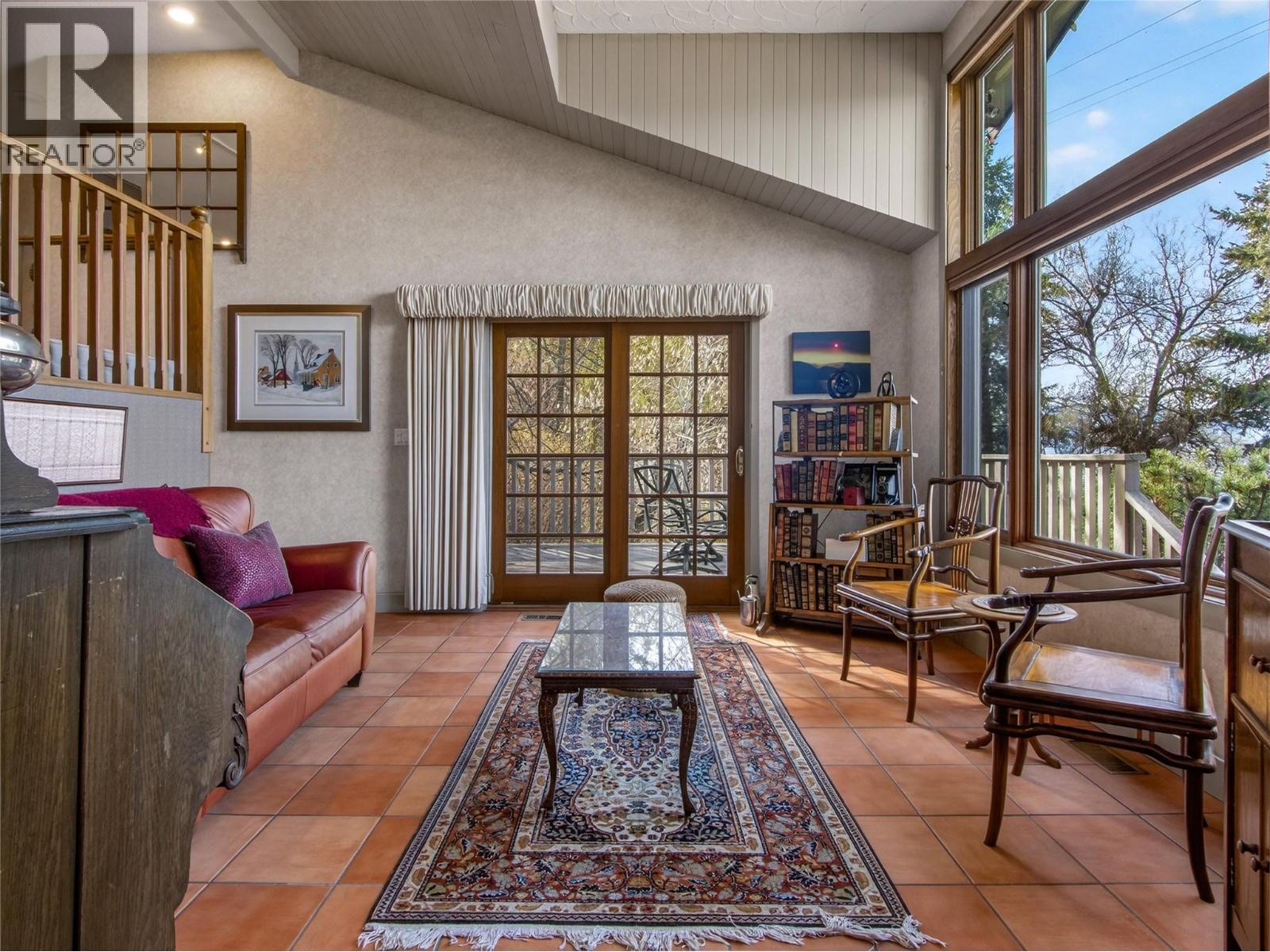 1910 SUTHERLAND ROAD - 7