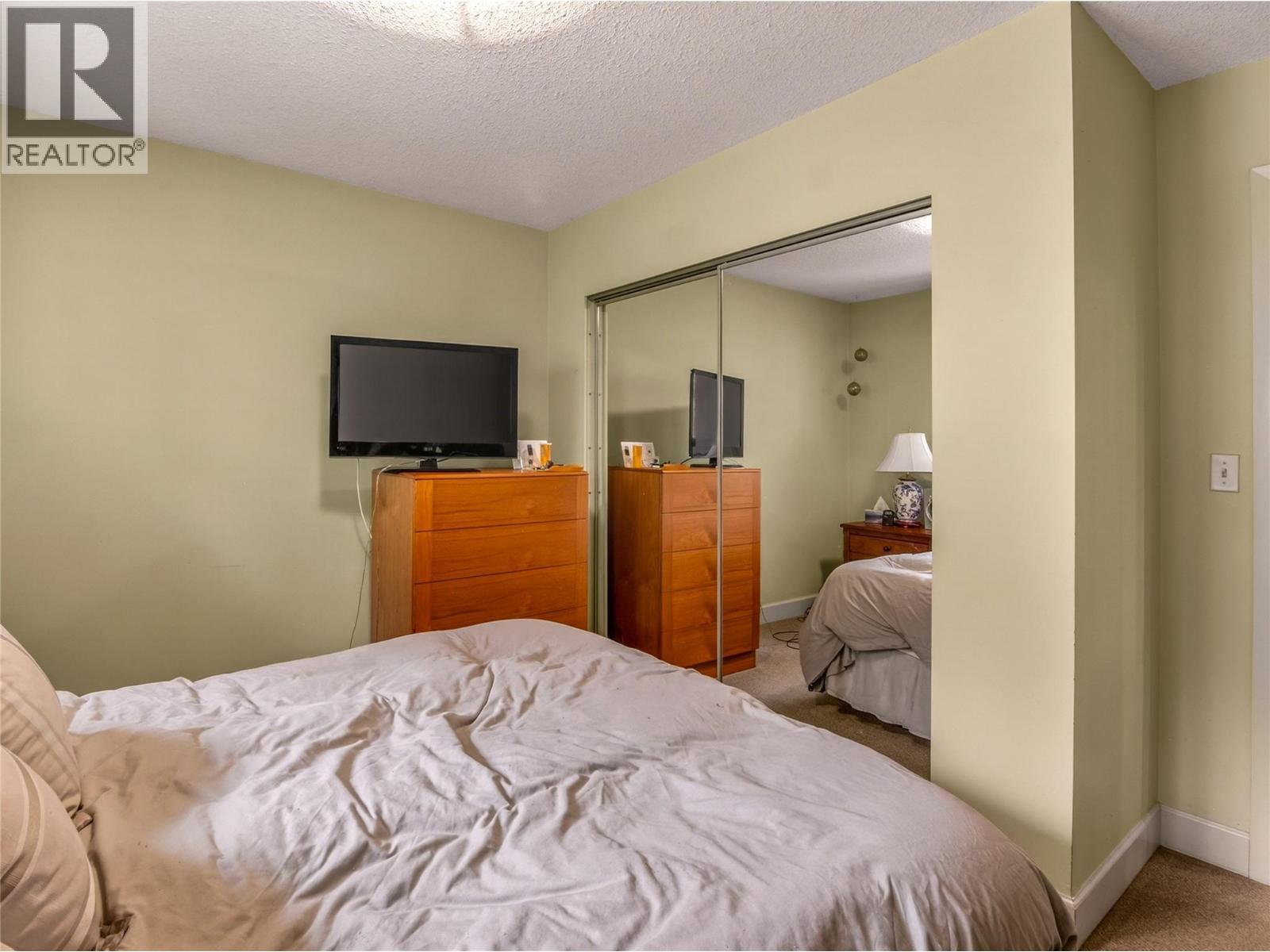 1910 SUTHERLAND ROAD - 31