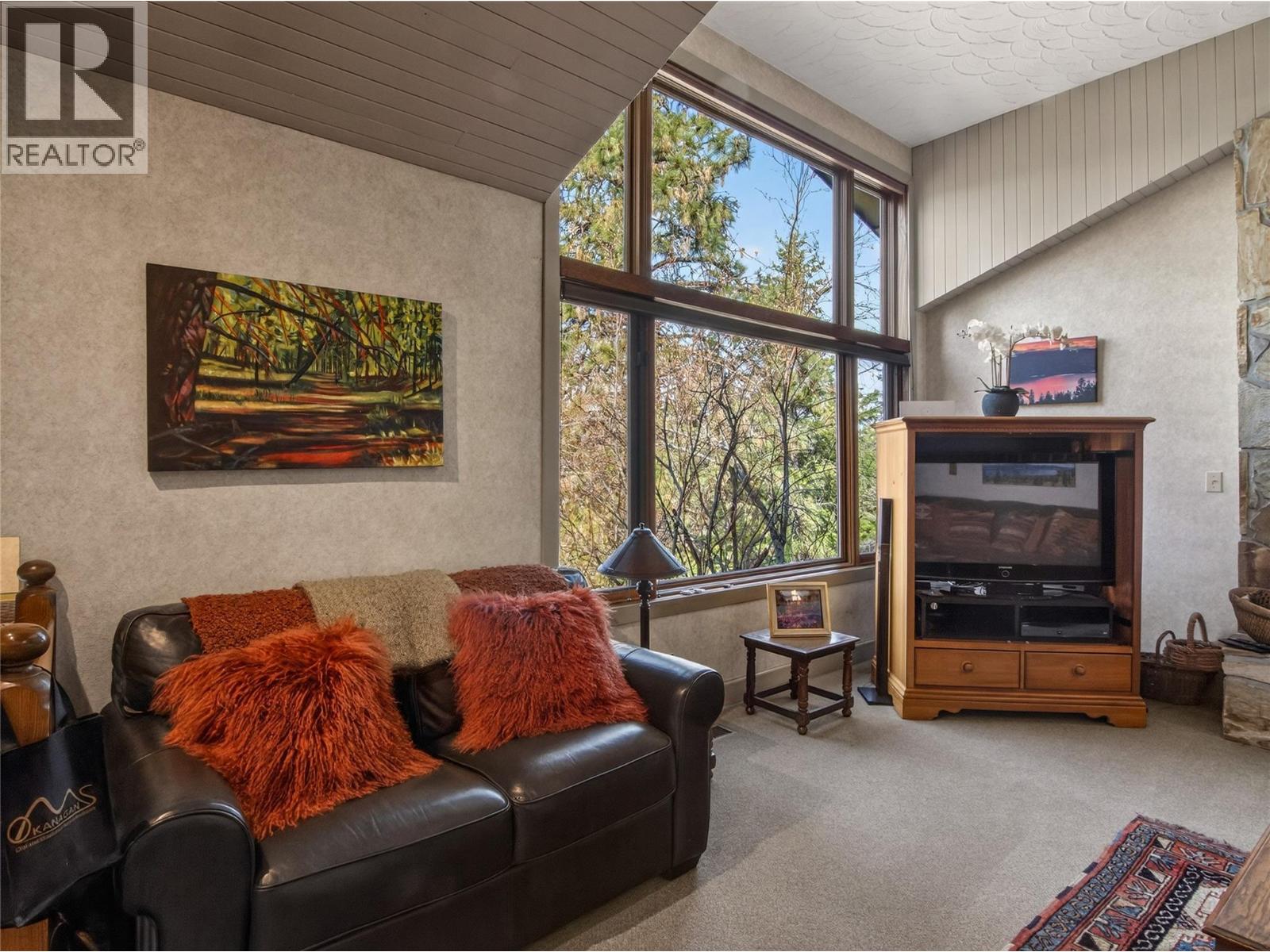 1910 SUTHERLAND ROAD - 5