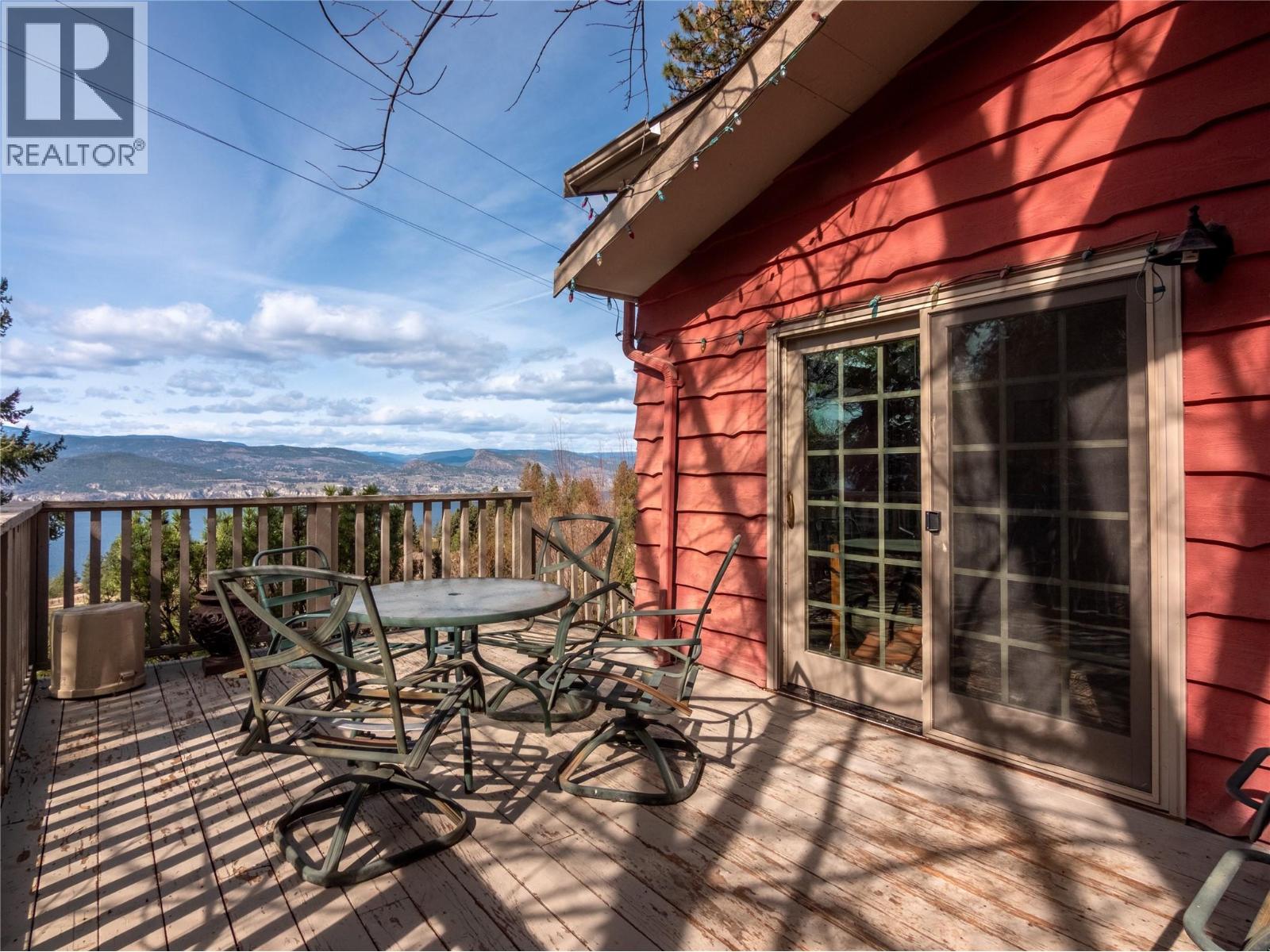 1910 SUTHERLAND ROAD - 43