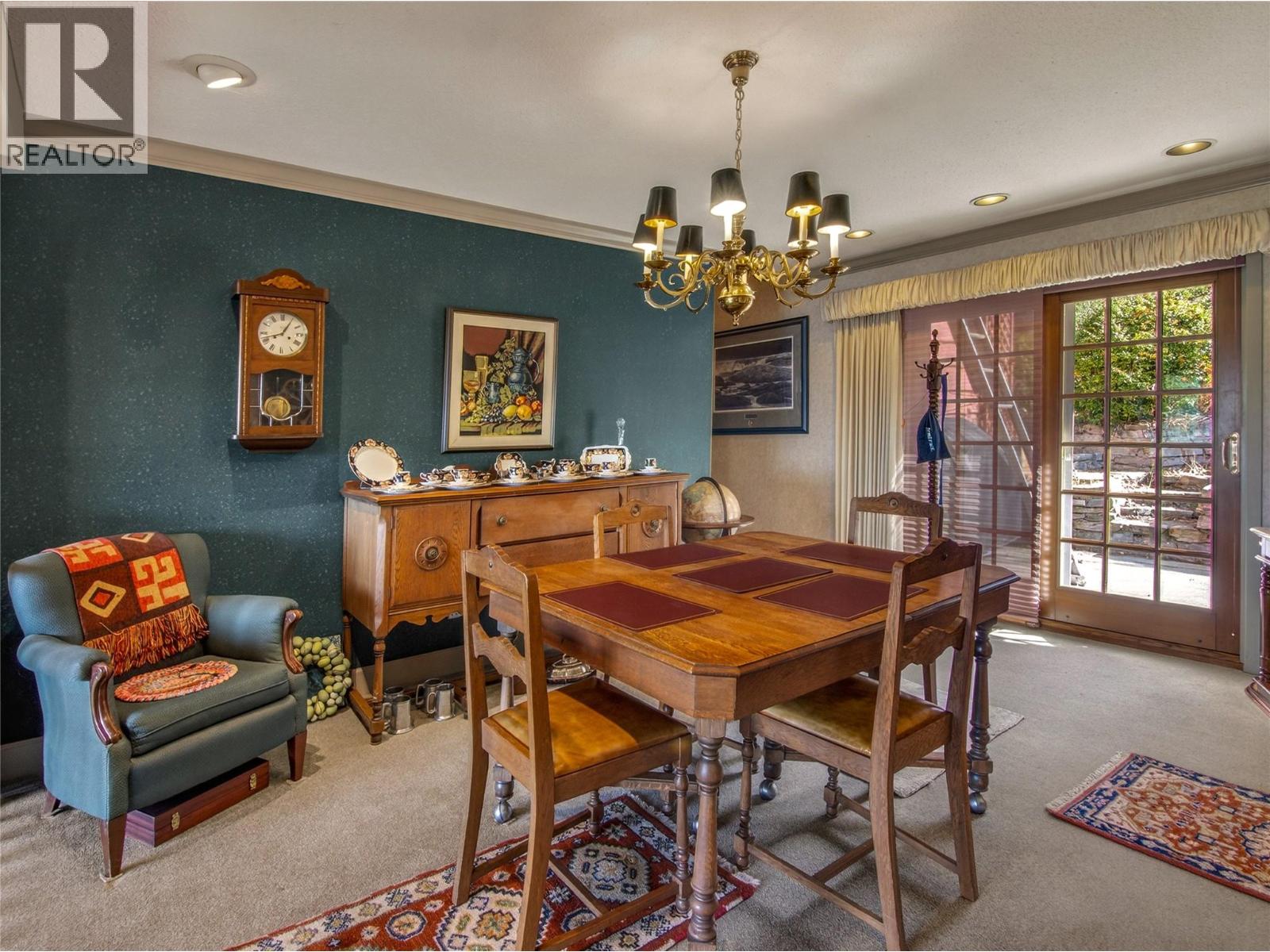 1910 SUTHERLAND ROAD - 22