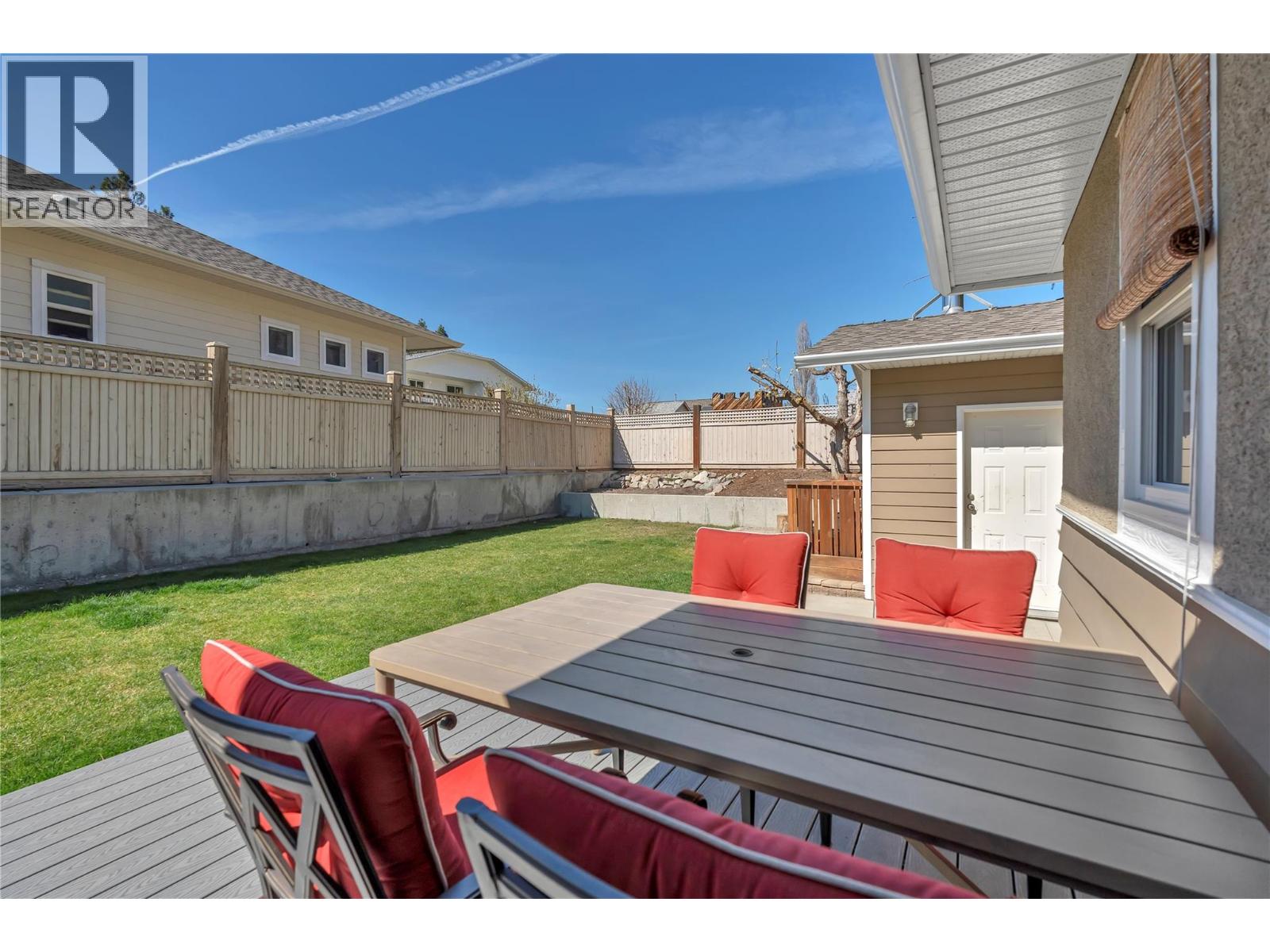 10602 VICTORIA ROAD S - 35