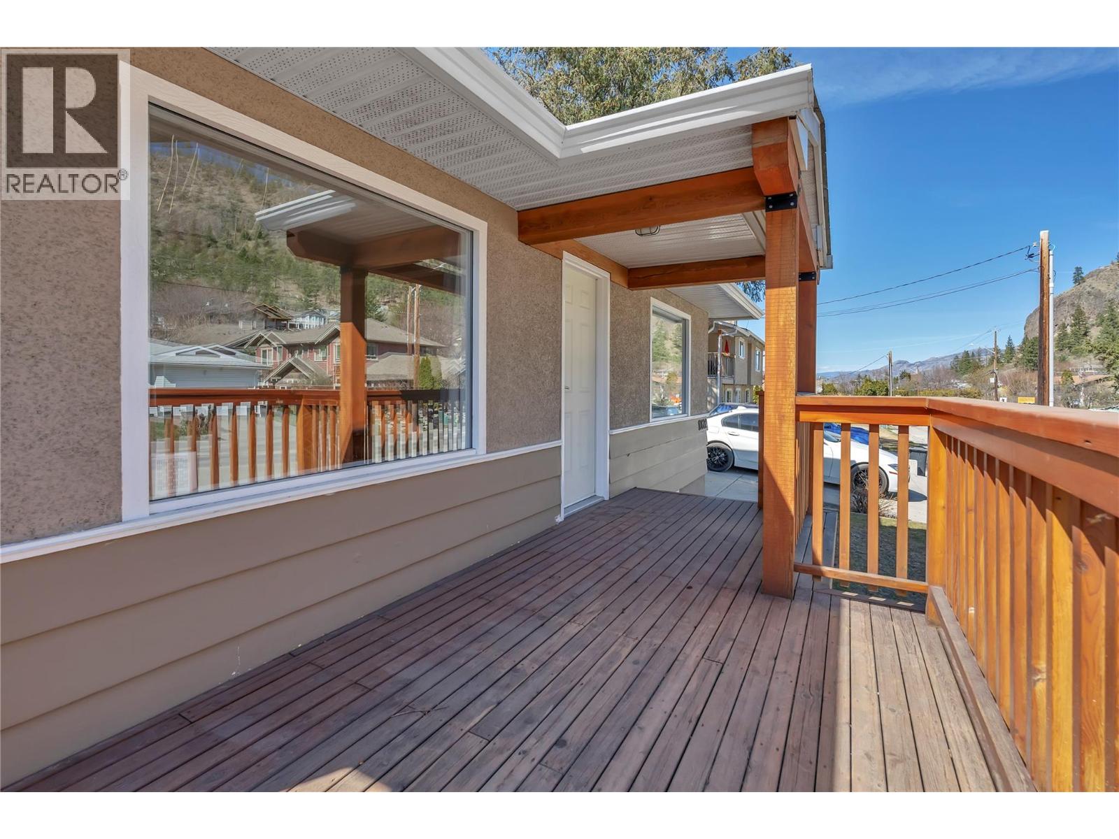 10602 VICTORIA ROAD S - 46