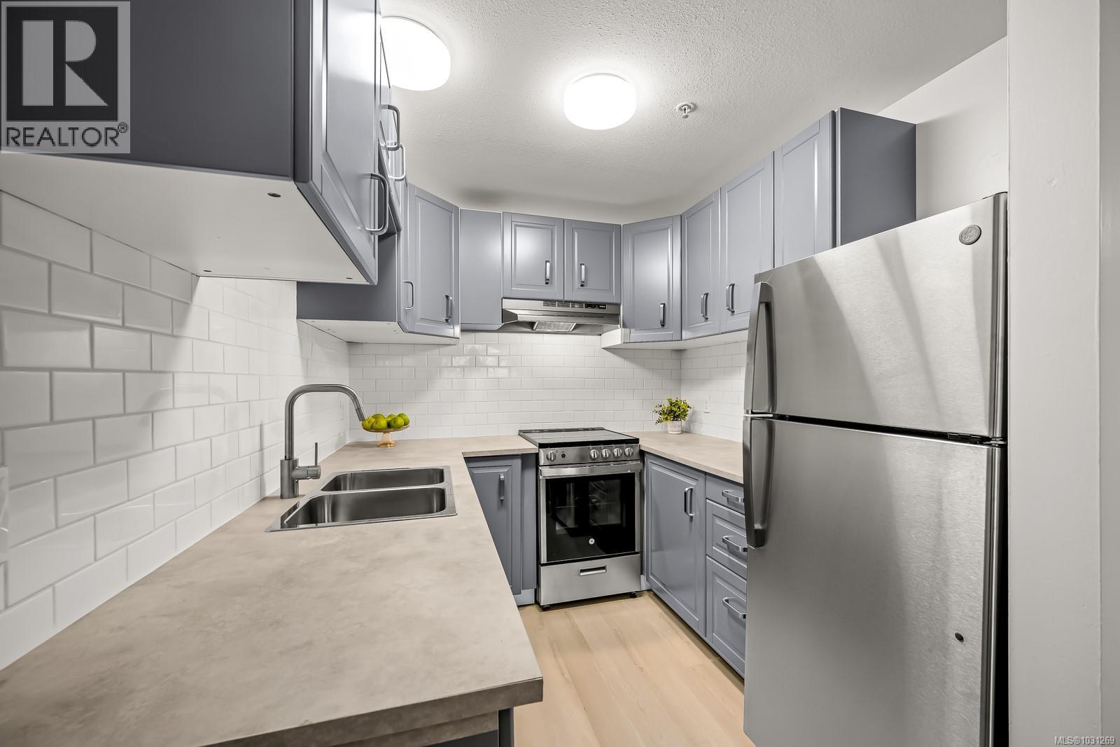 #306 282 BIRCH ST - 22