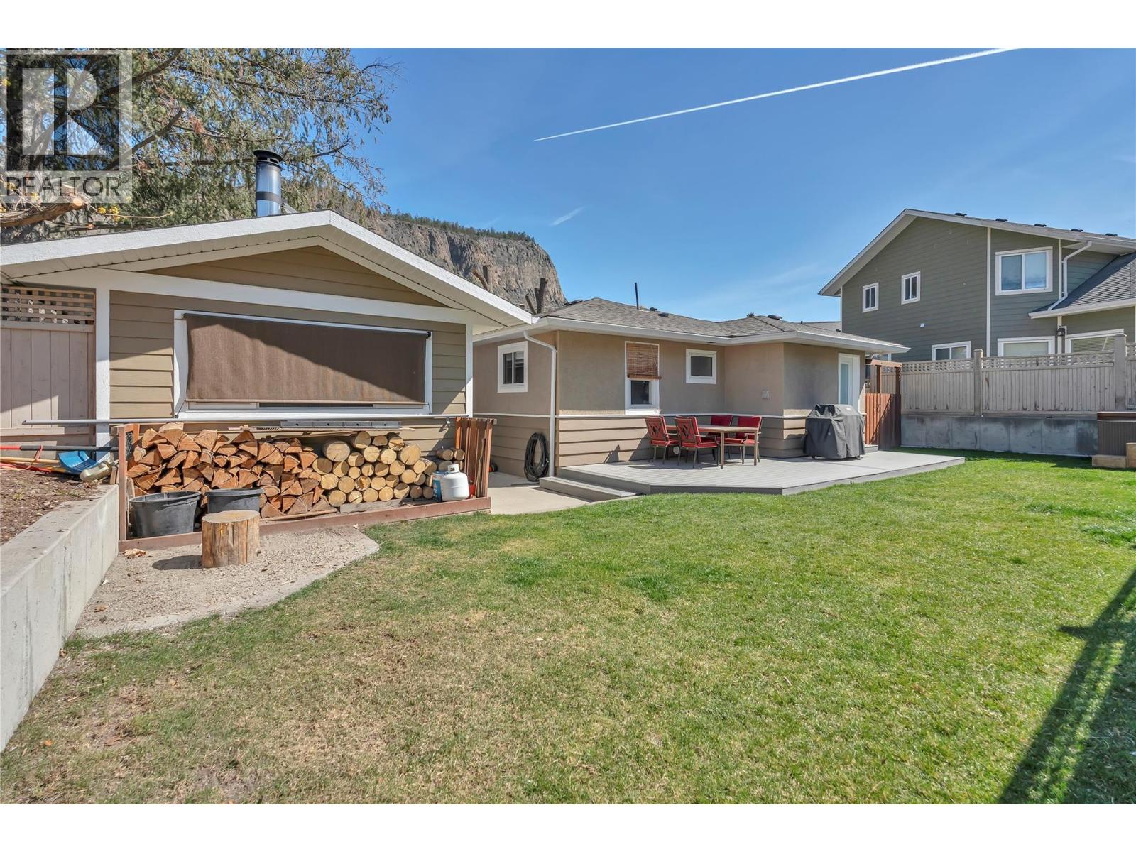 10602 VICTORIA ROAD S - 37