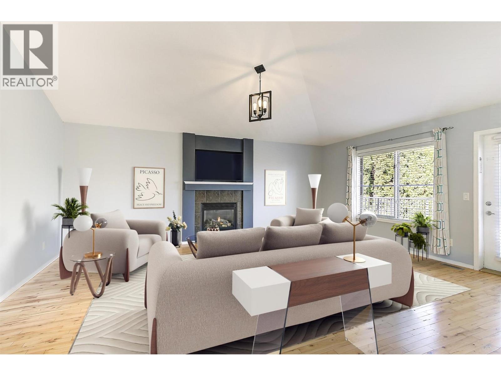  546 South Crest Drive, Kelowna