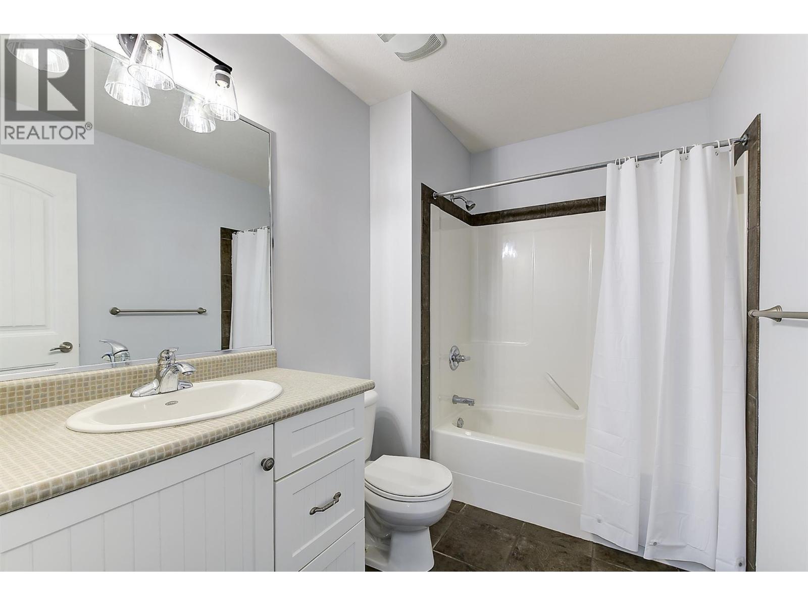  546 South Crest Drive, Kelowna