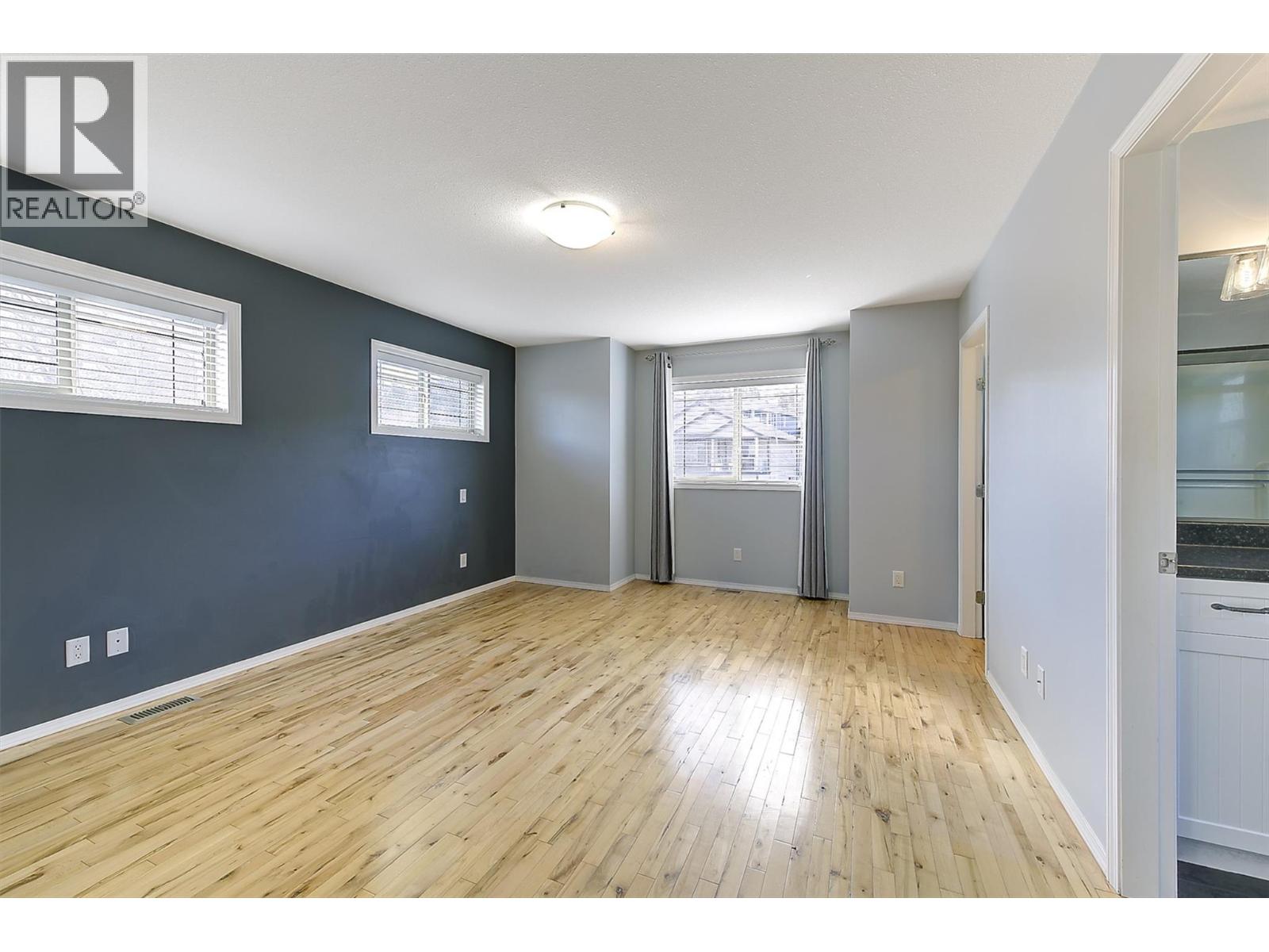  546 South Crest Drive, Kelowna