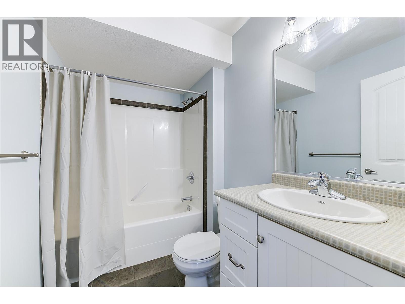  546 South Crest Drive, Kelowna