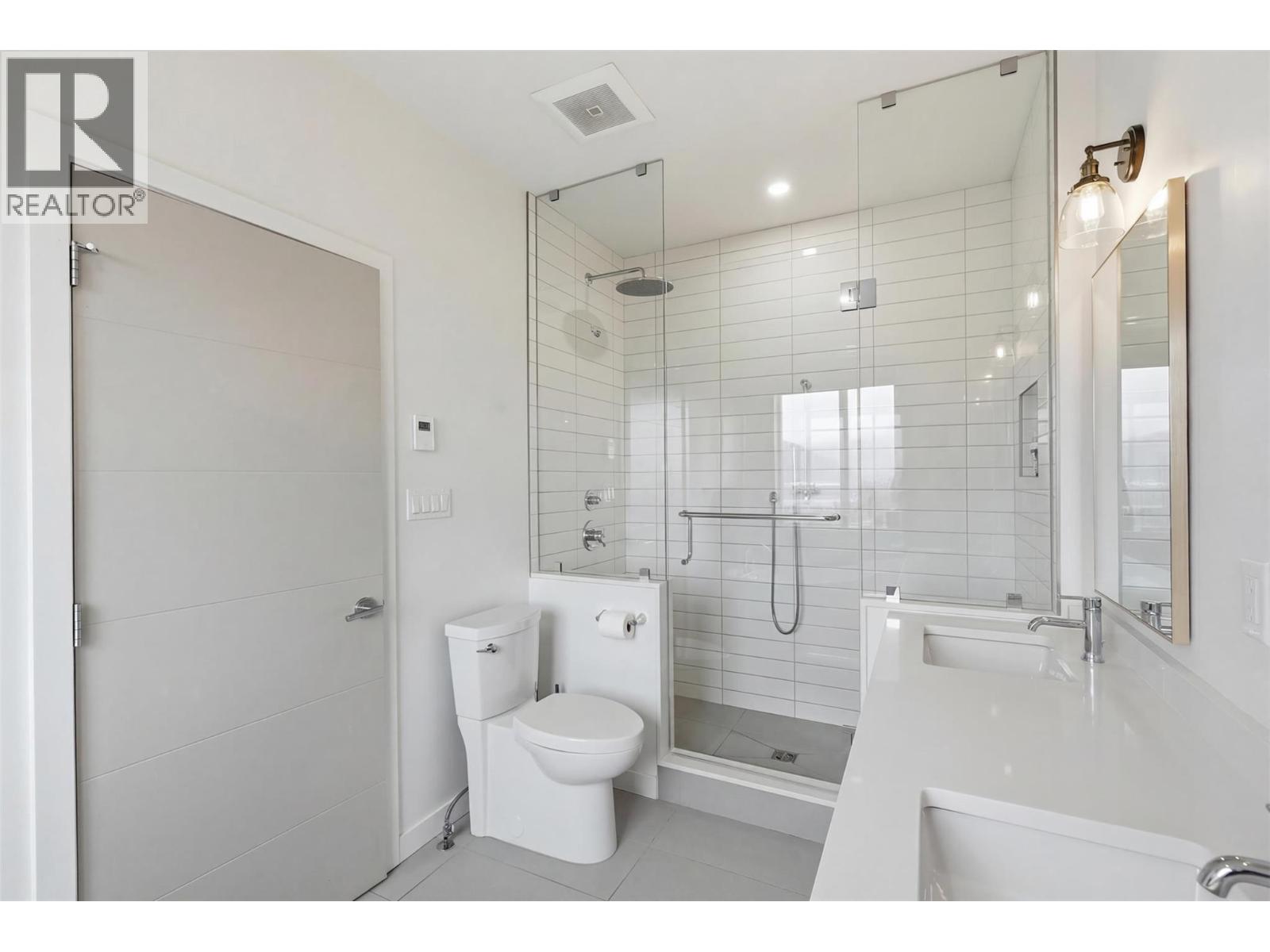 360 ST PAUL STREET W - 45