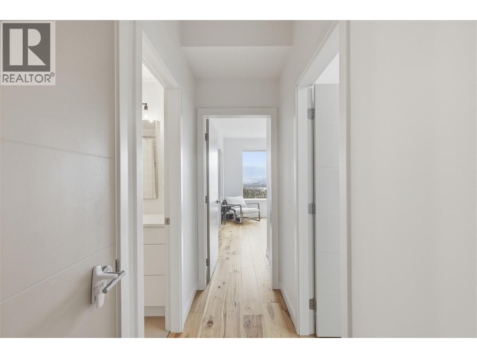 360 ST PAUL STREET W - 38