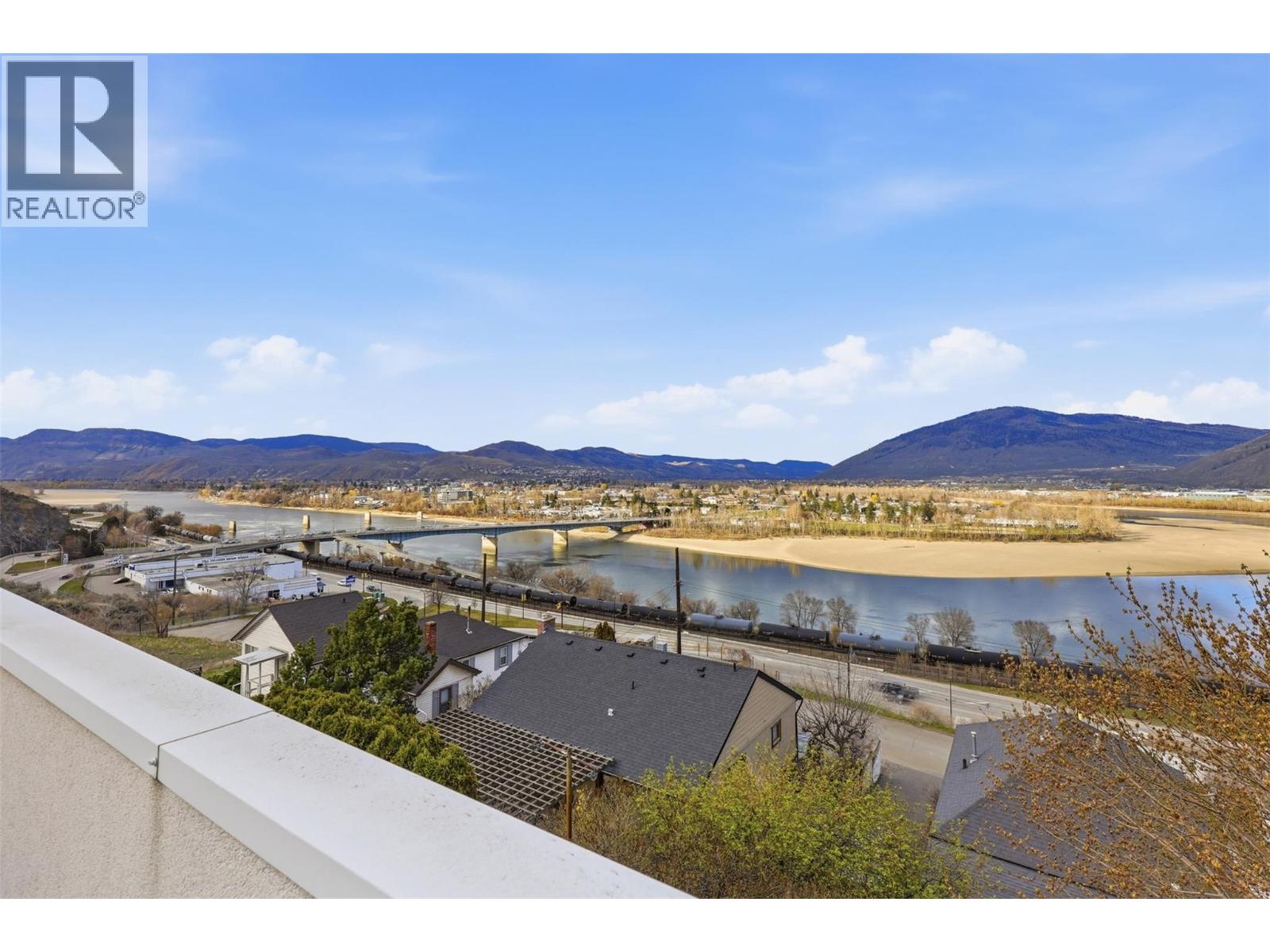 360 ST PAUL Street W - 31