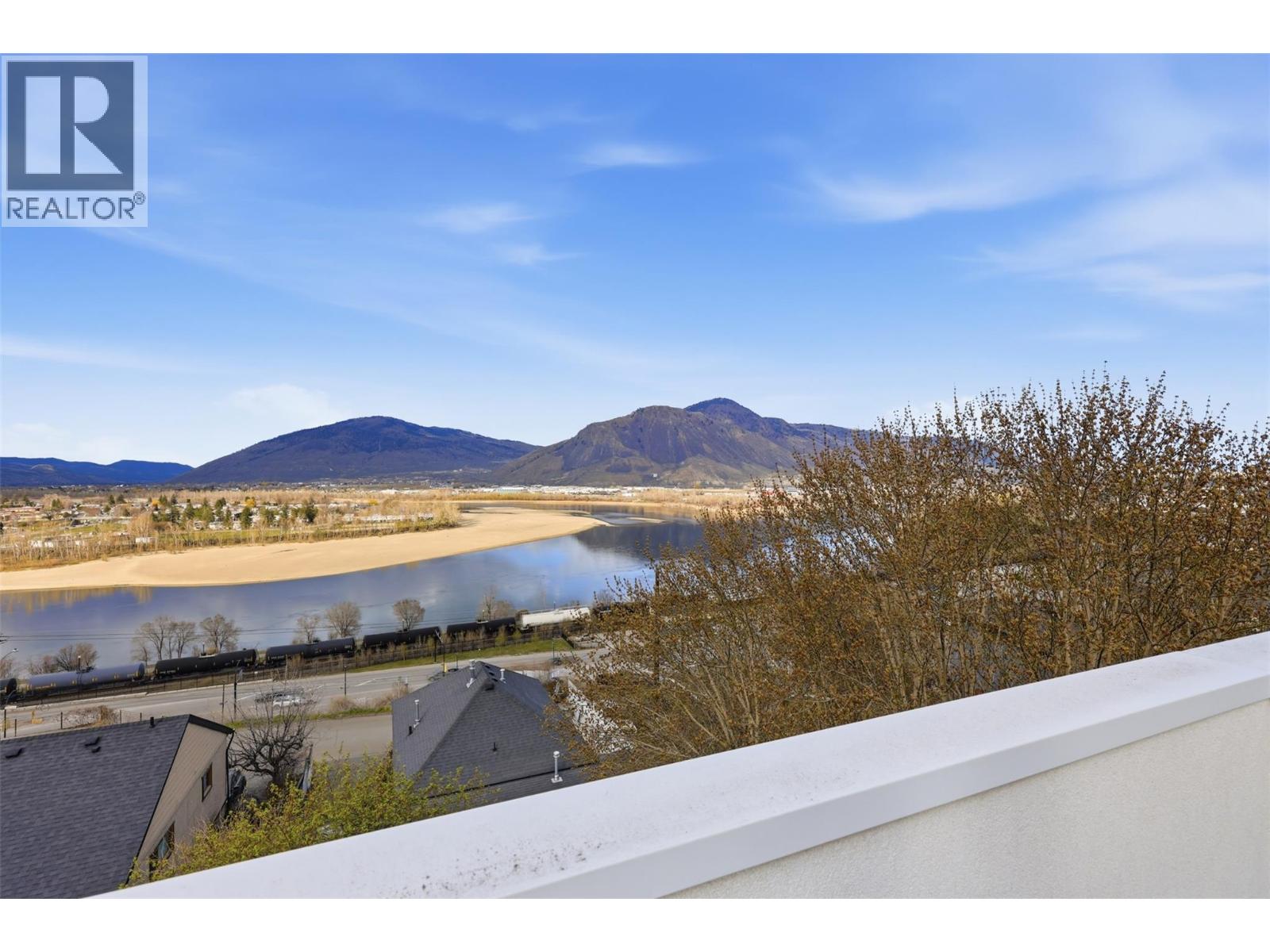 360 ST PAUL STREET W - 32