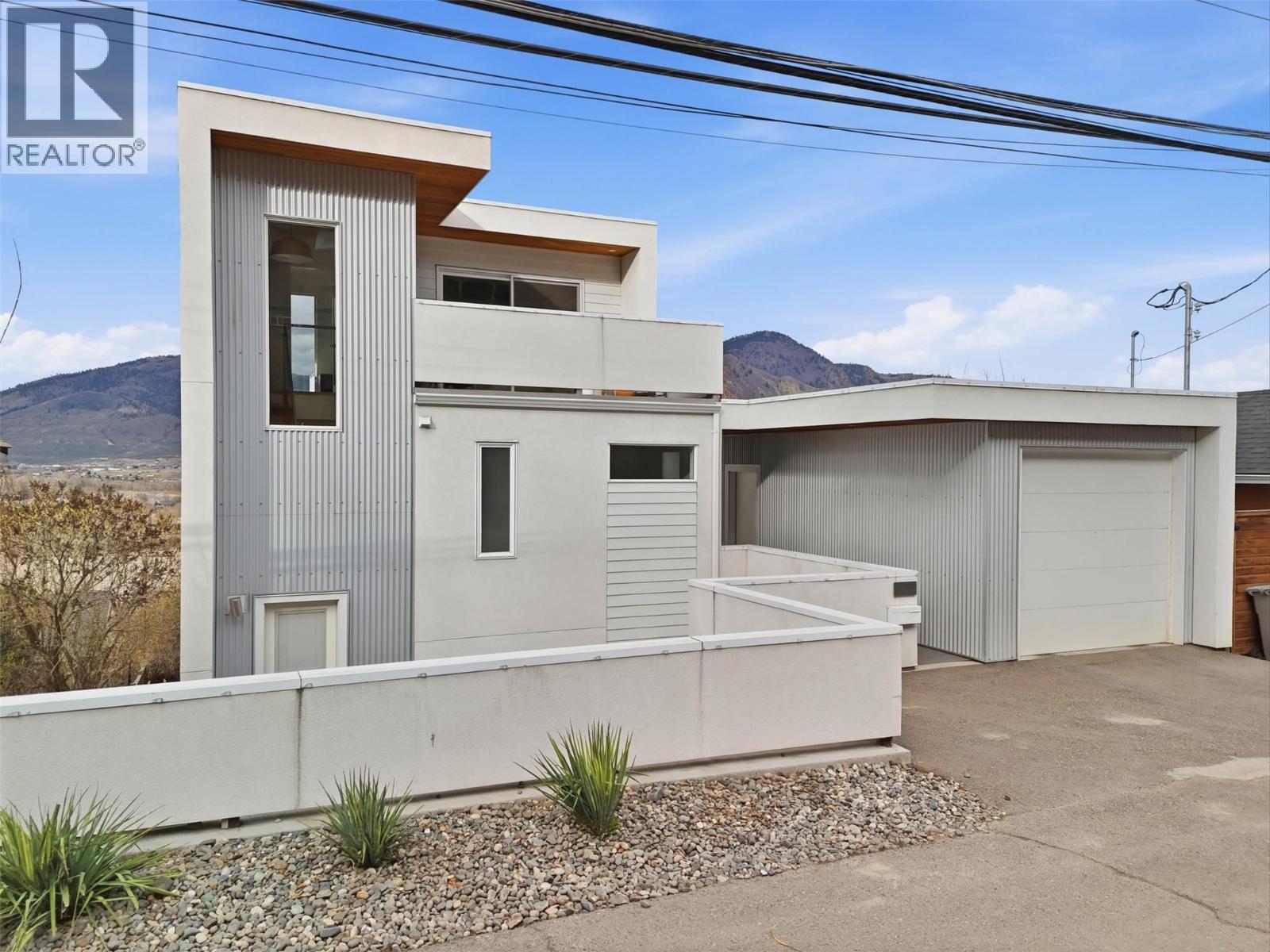 360 ST PAUL STREET W - Image 2