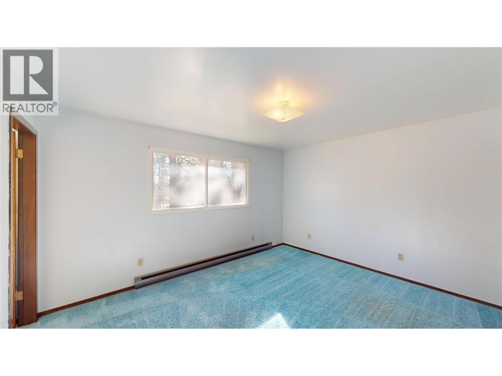 276 Cross Road N - 17