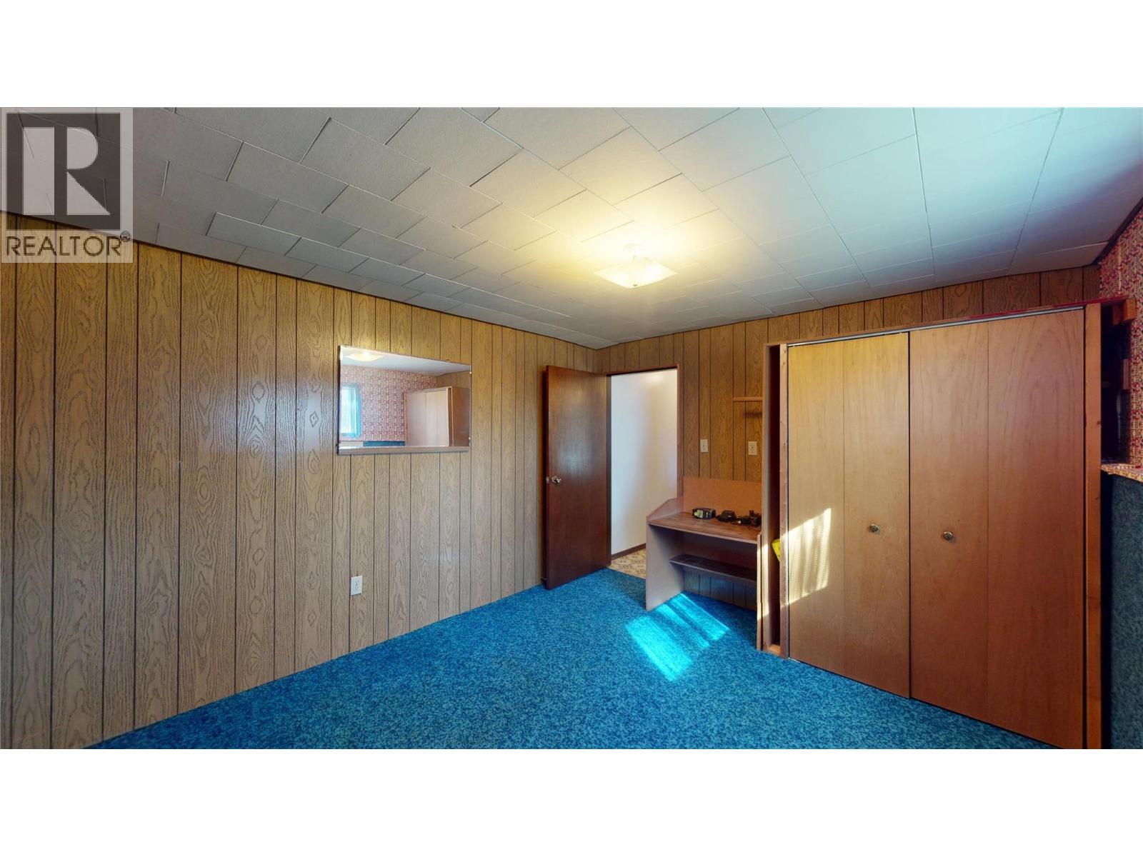 276 Cross Road N - 33