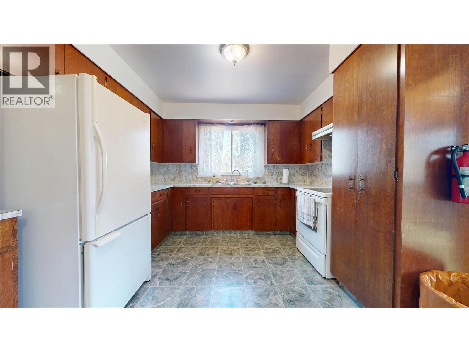 276 Cross Road N, Cranbrook