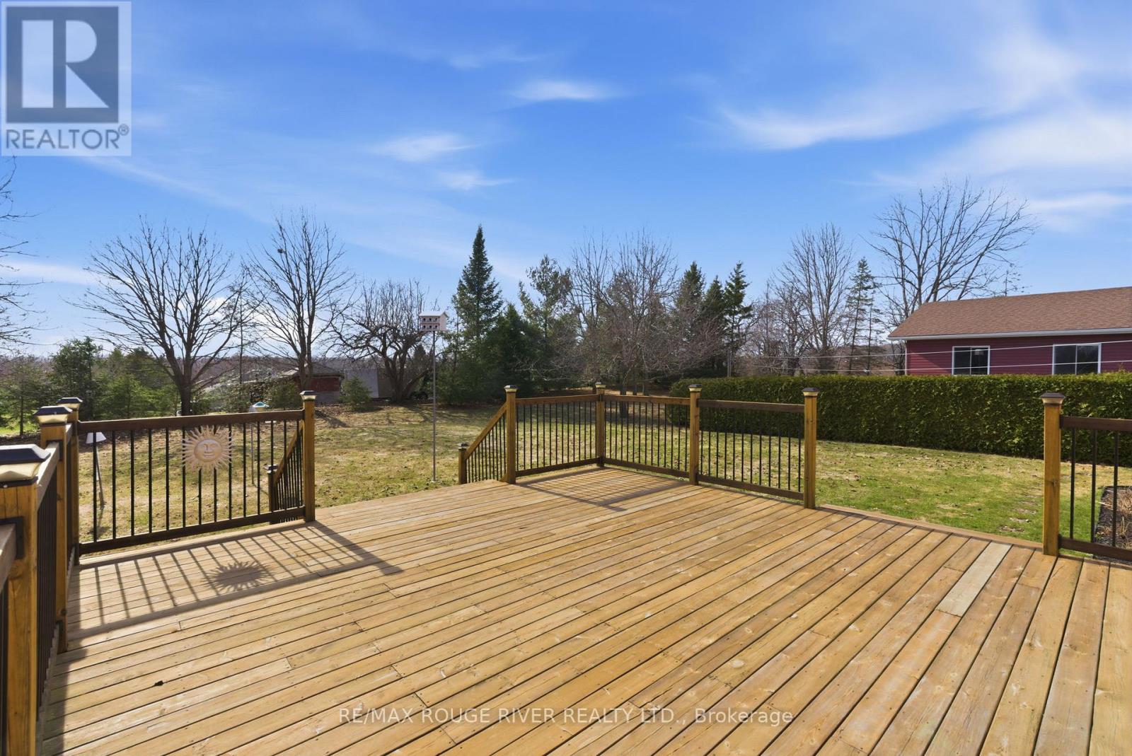 22810 SIMCOE STREET — photo 37