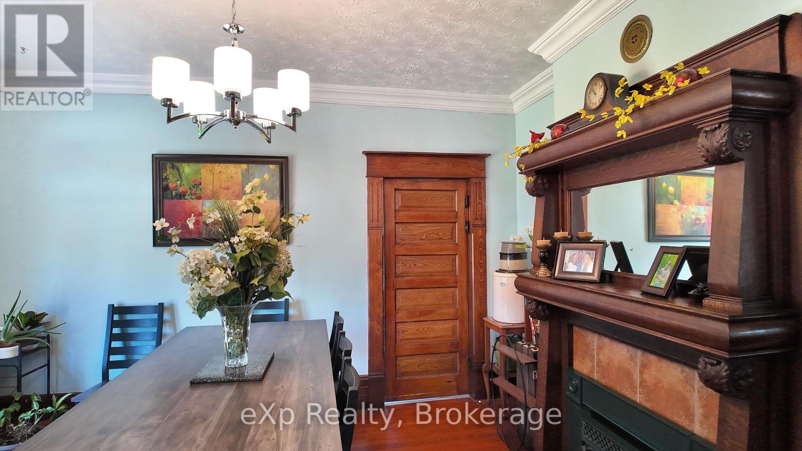 21 WILLIAM STREET N - 10