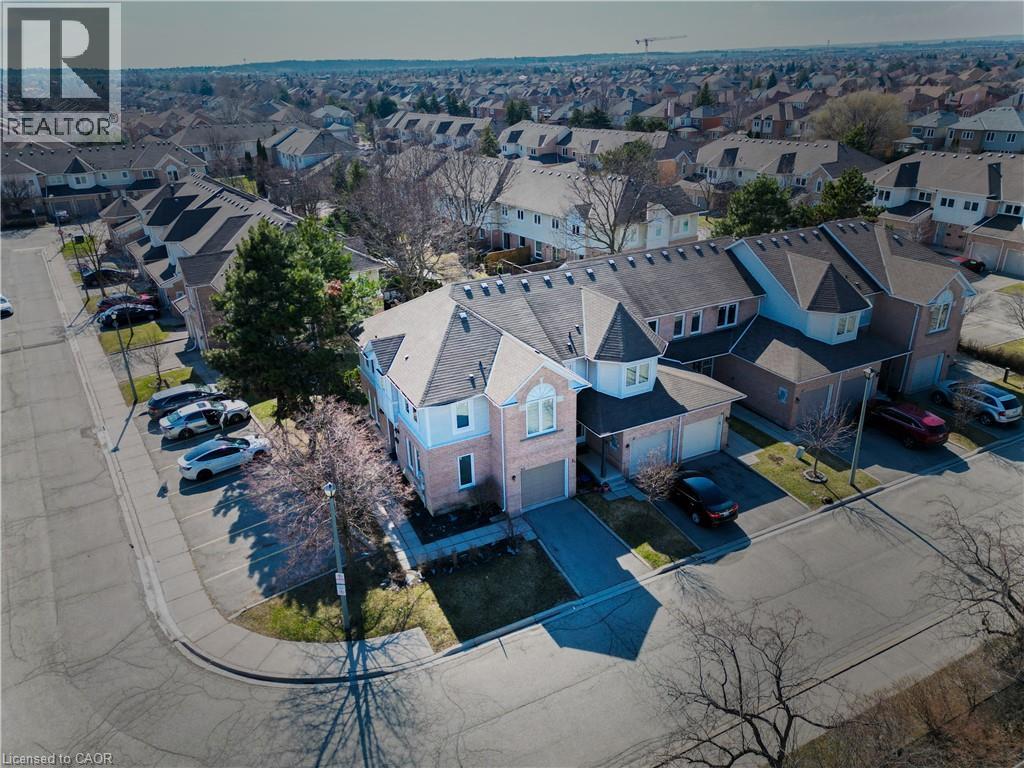 63 WICKSTEAD Court - 41