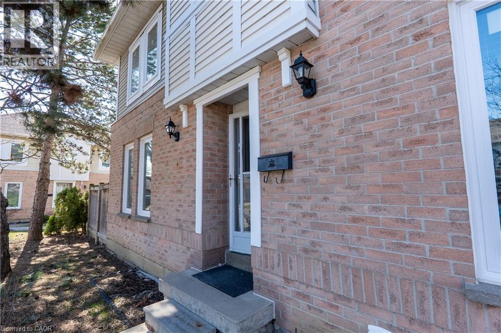 63 WICKSTEAD Court - 43