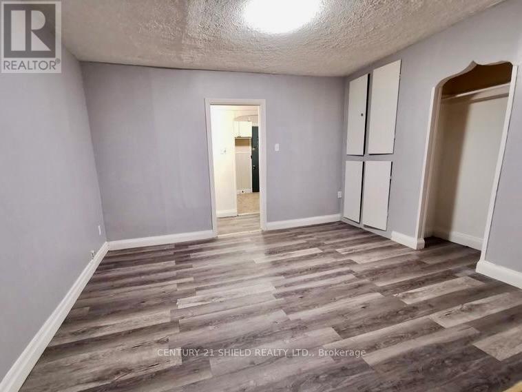 619 RIDLEY AVENUE - 35