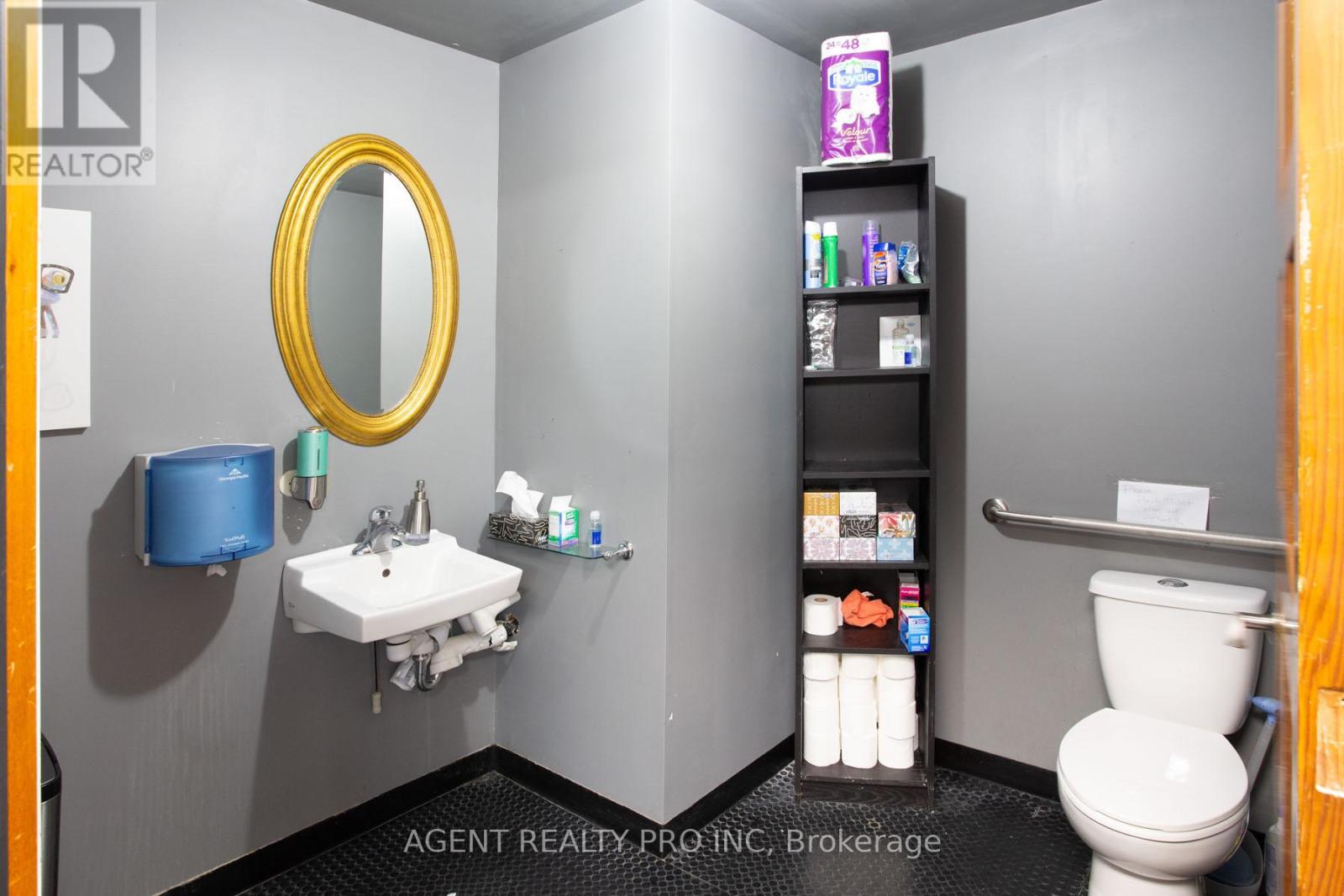 419 DUNDAS STREET - 11