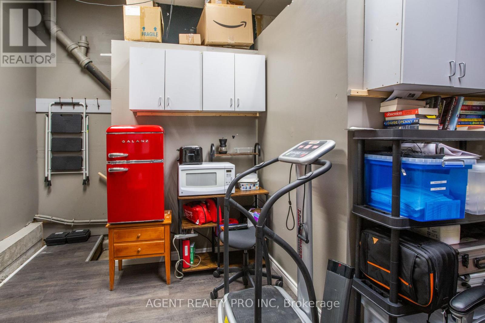 419 DUNDAS STREET - 14