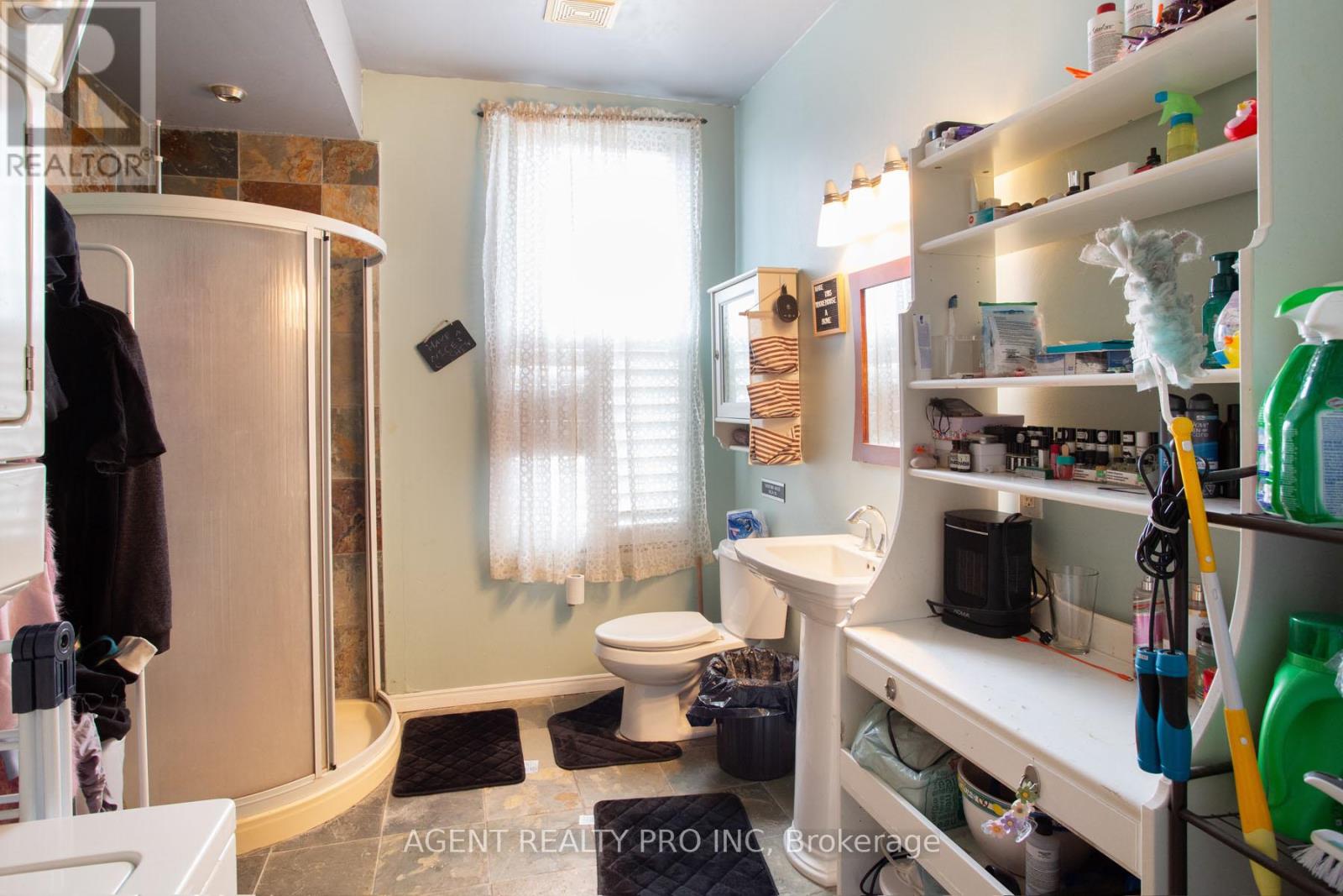 419 DUNDAS STREET - 21