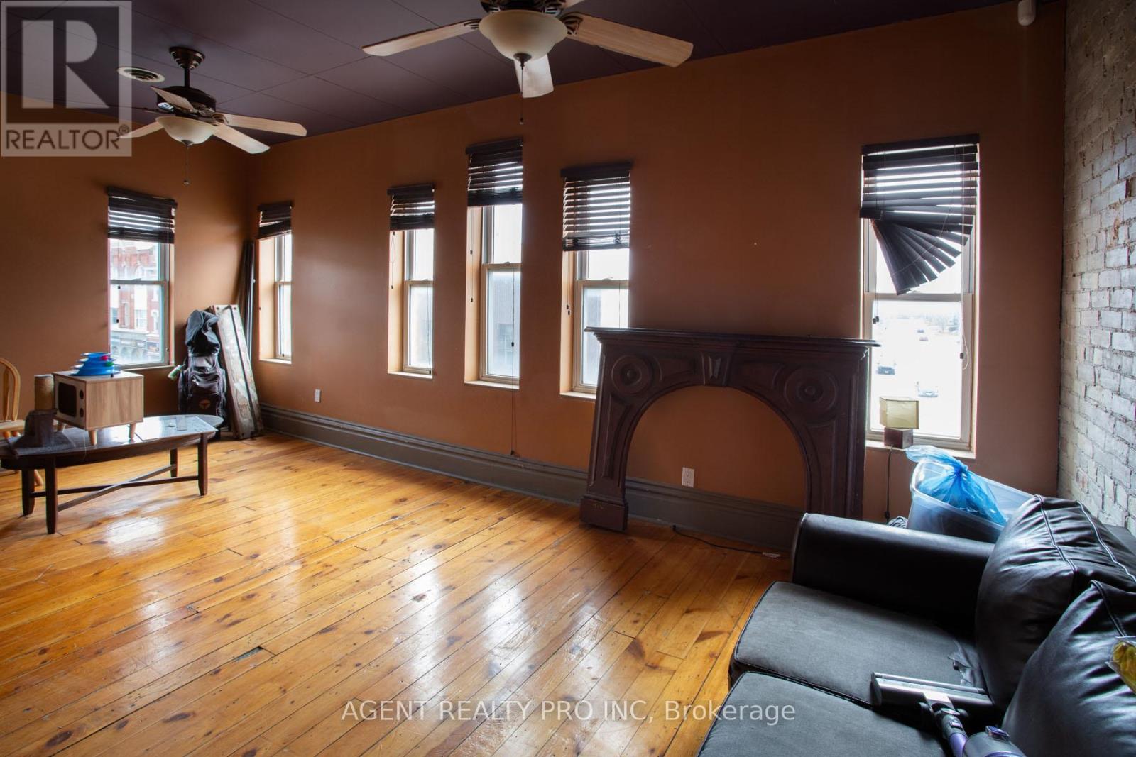 419 DUNDAS STREET - 22