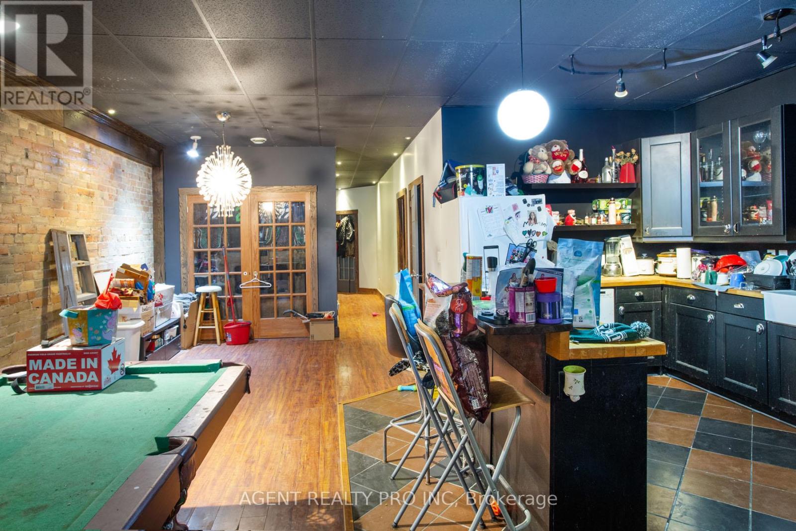 419 DUNDAS STREET - 27